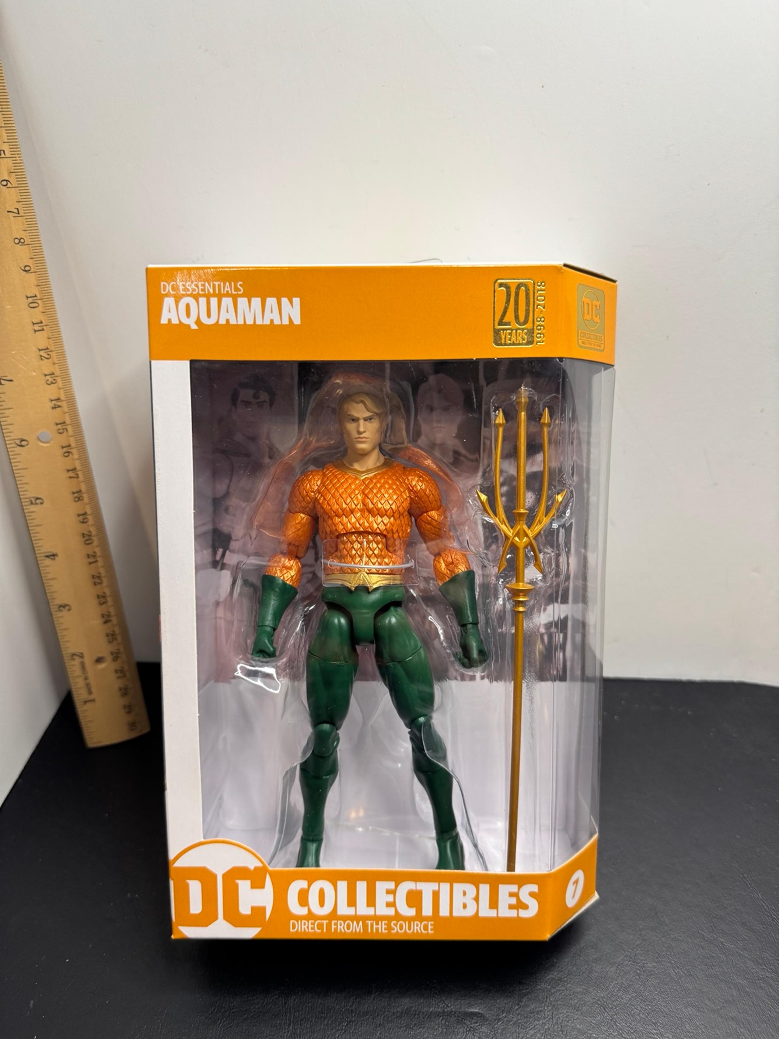 DC Essentials Aquaman DC Collectibles NIB