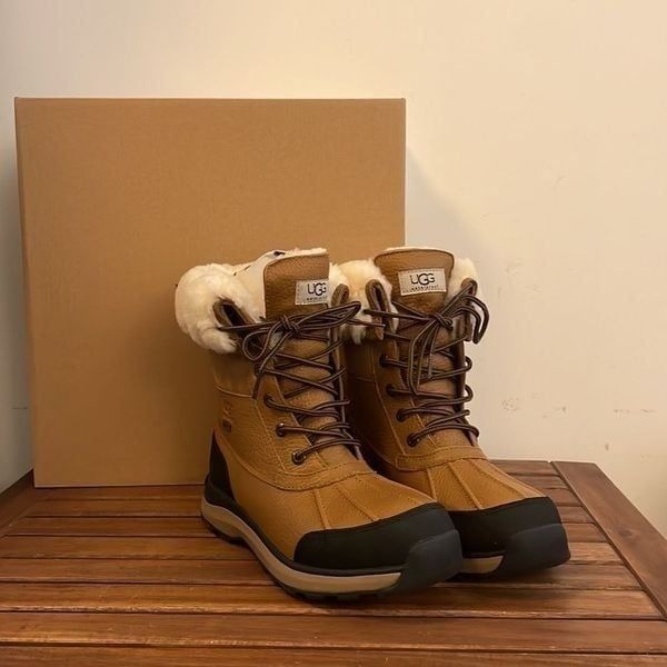 UGG Adirondack III Boot Chestnut Women Size 6.5 MRSP250