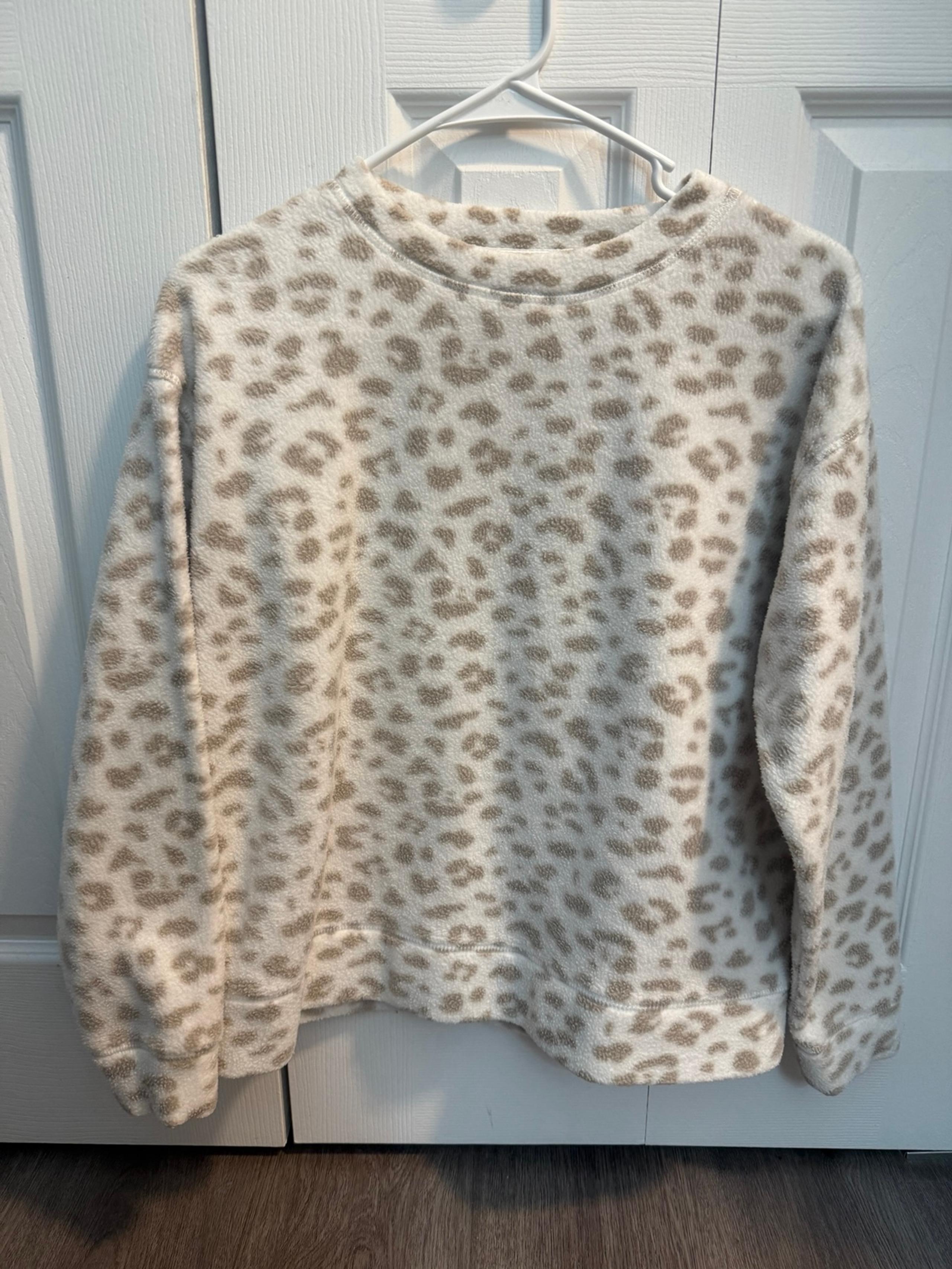 Thread & Supply Wubby White Leopard Crewneck Soft Comfy Sweater Size X-Small