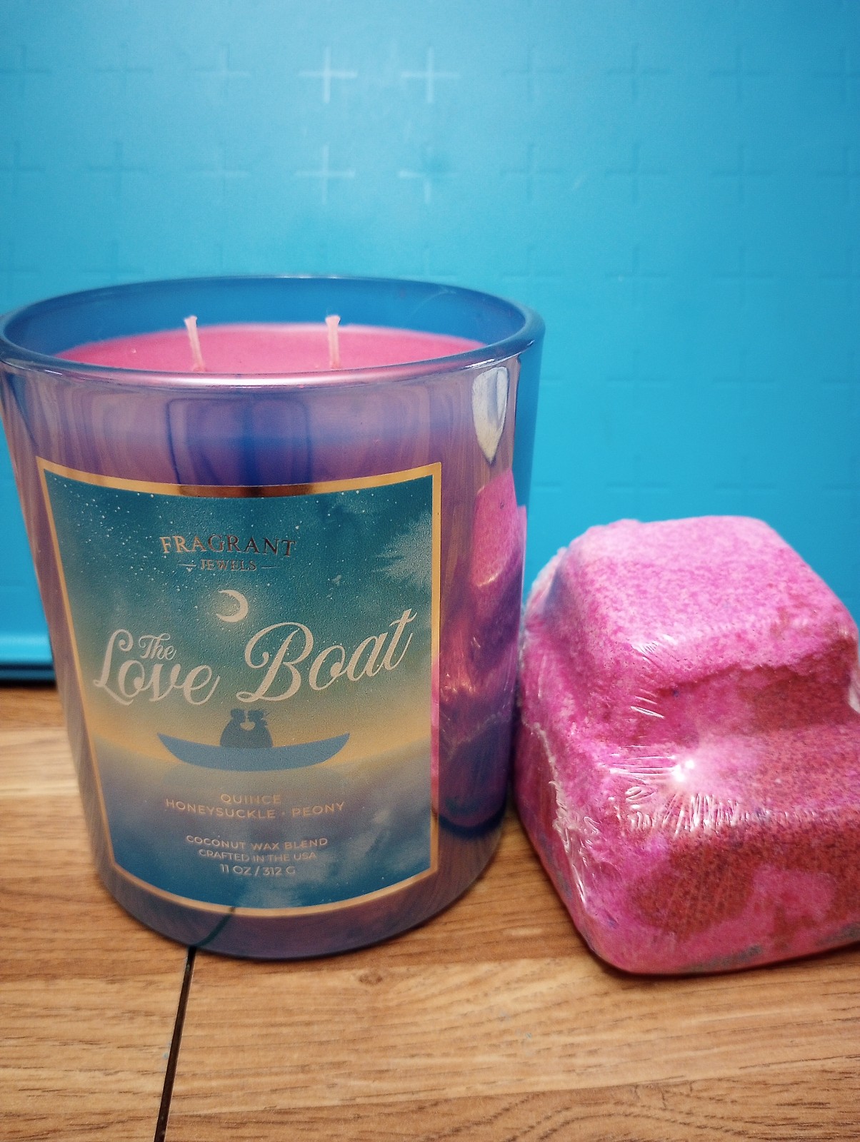 Fragrant Jewels Rare Love Boat Candle & Bath Bomb Set Size 5