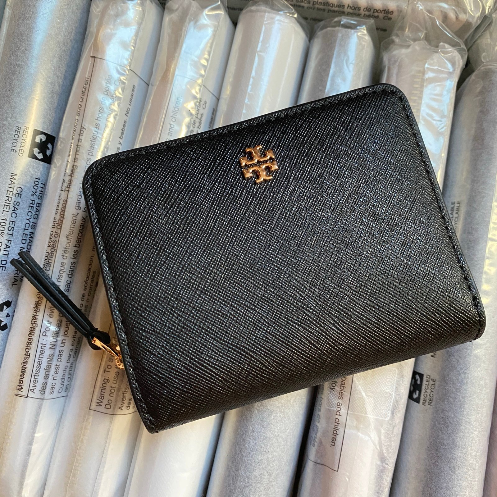 147606 Tory Burch EMERSON MINI WALLET