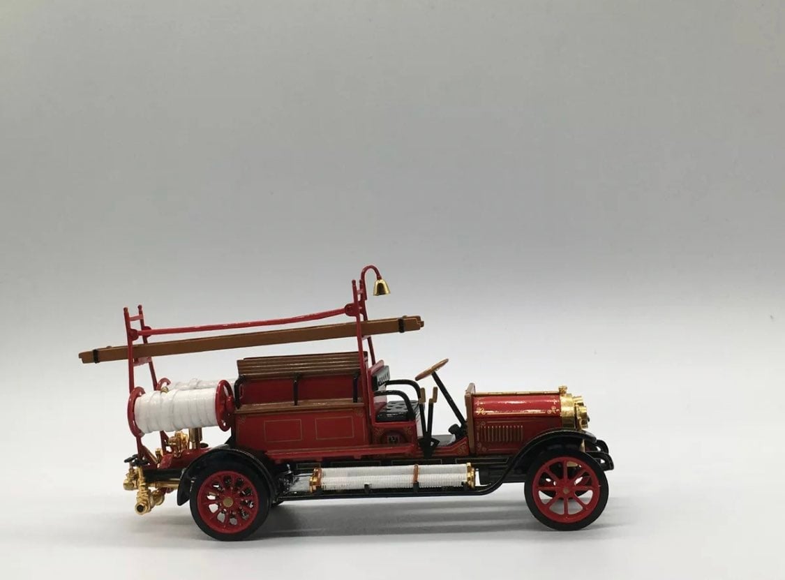 Matchbox Yesteryear Fire YFE20-M 1912 MERCEDES BENZ FIRE ENGINE MInt