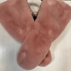 Pink Faux Fur Women‘s Wrap