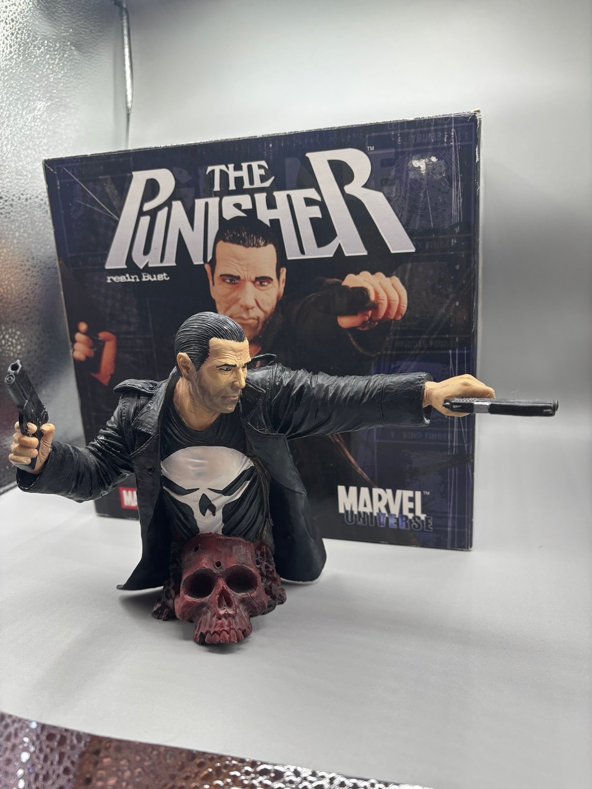 Marvel universe, the punisher resin bust sculpted by Gabriel Marquez
