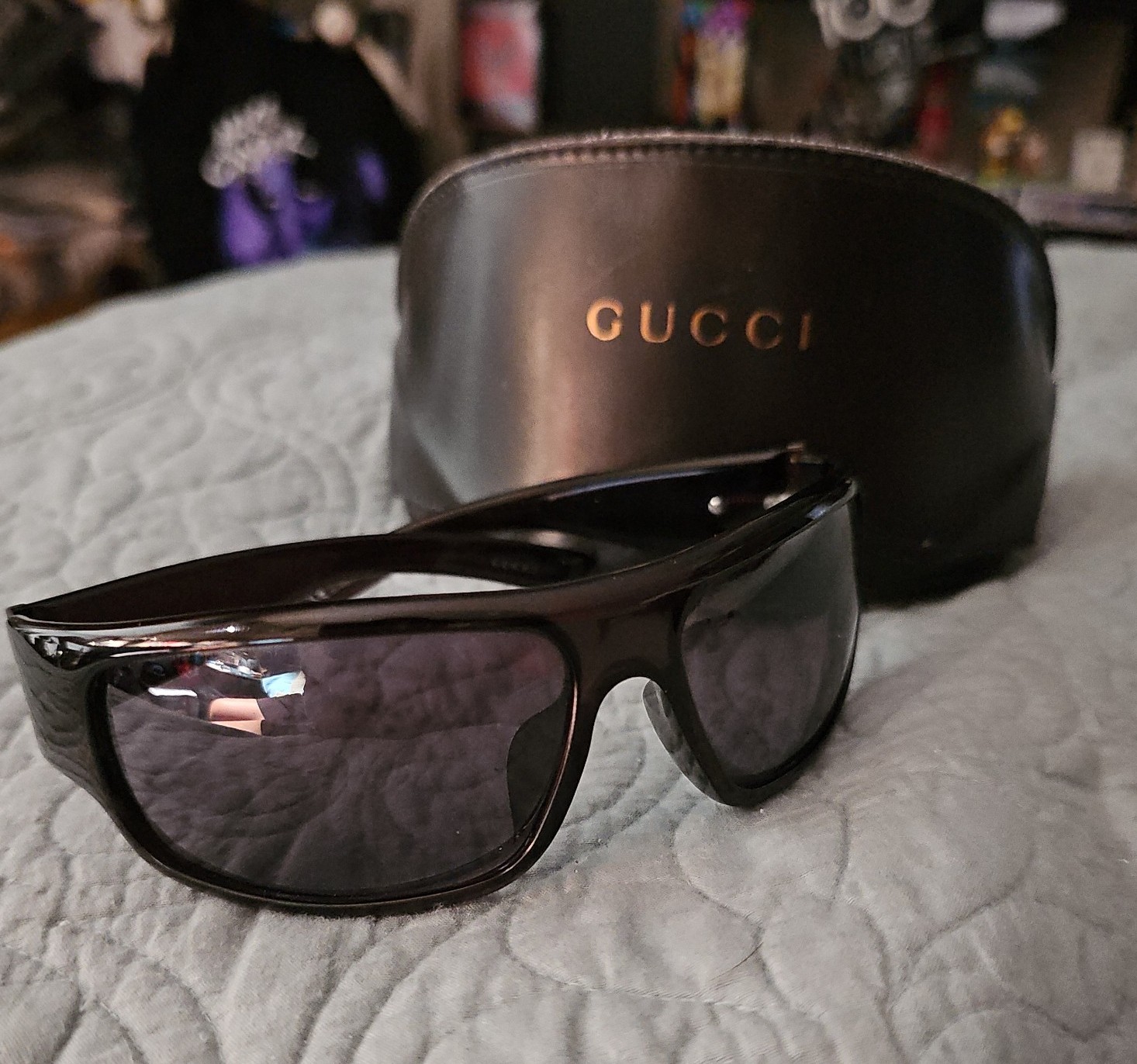 Unisex Gucci sunglasses with a COA