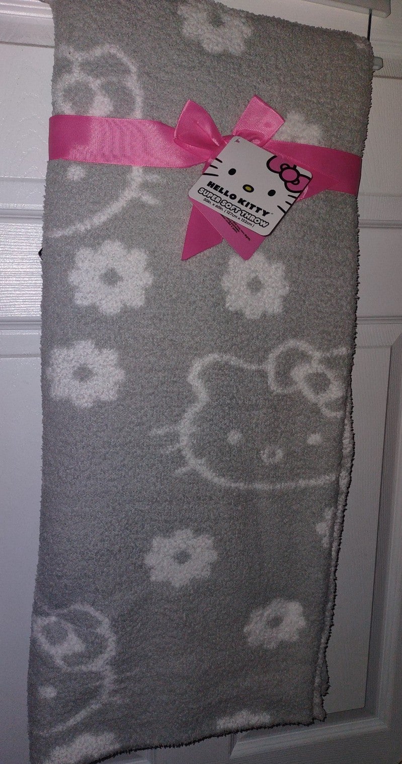 Hellokitty super soft throw blanket