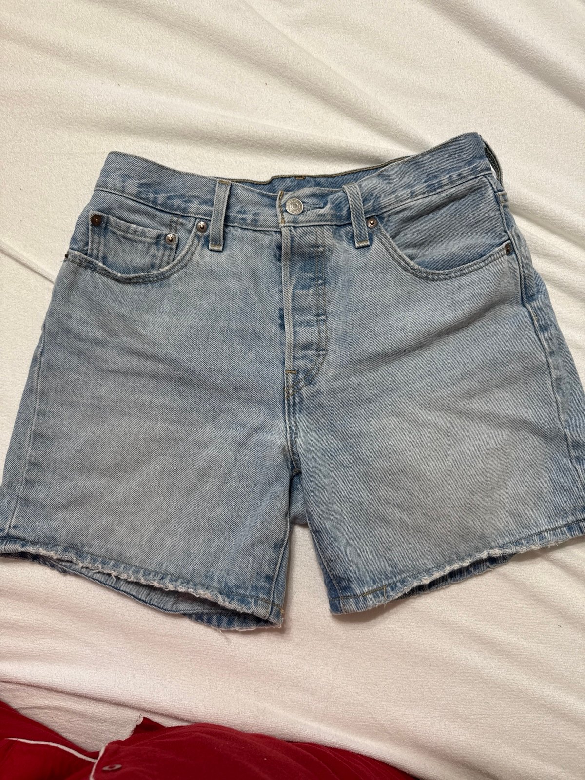 levi 501 mid thigh W28 Jean Shorts