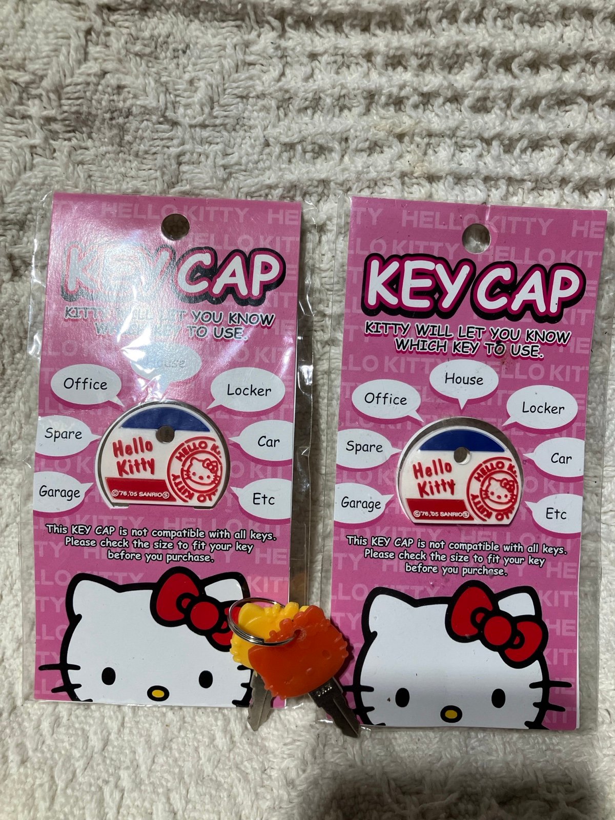Vintage 2006/2002 NIP Hello Kitty key cap bundle