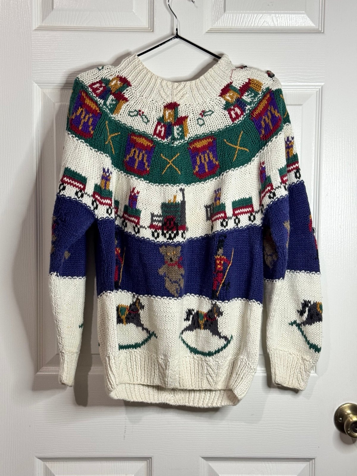 Vintage Woolrich Women's Wool Blend Knit Crewneck Sweater Size M Animals