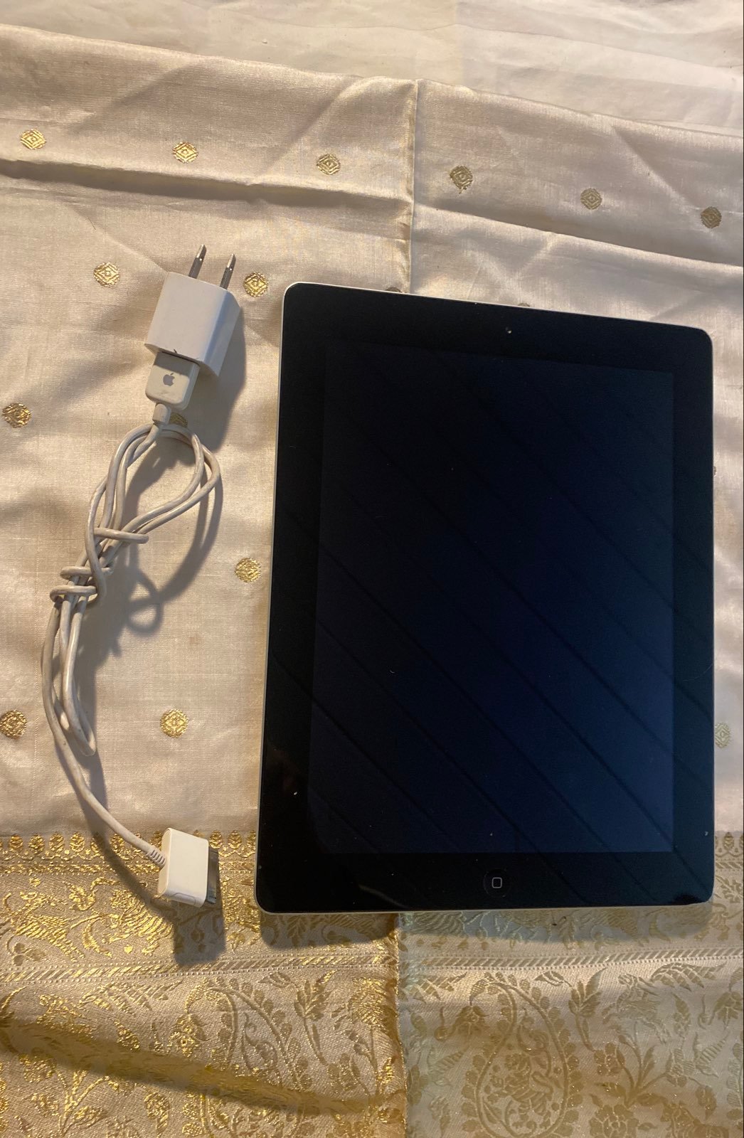 iPad 16GB locked