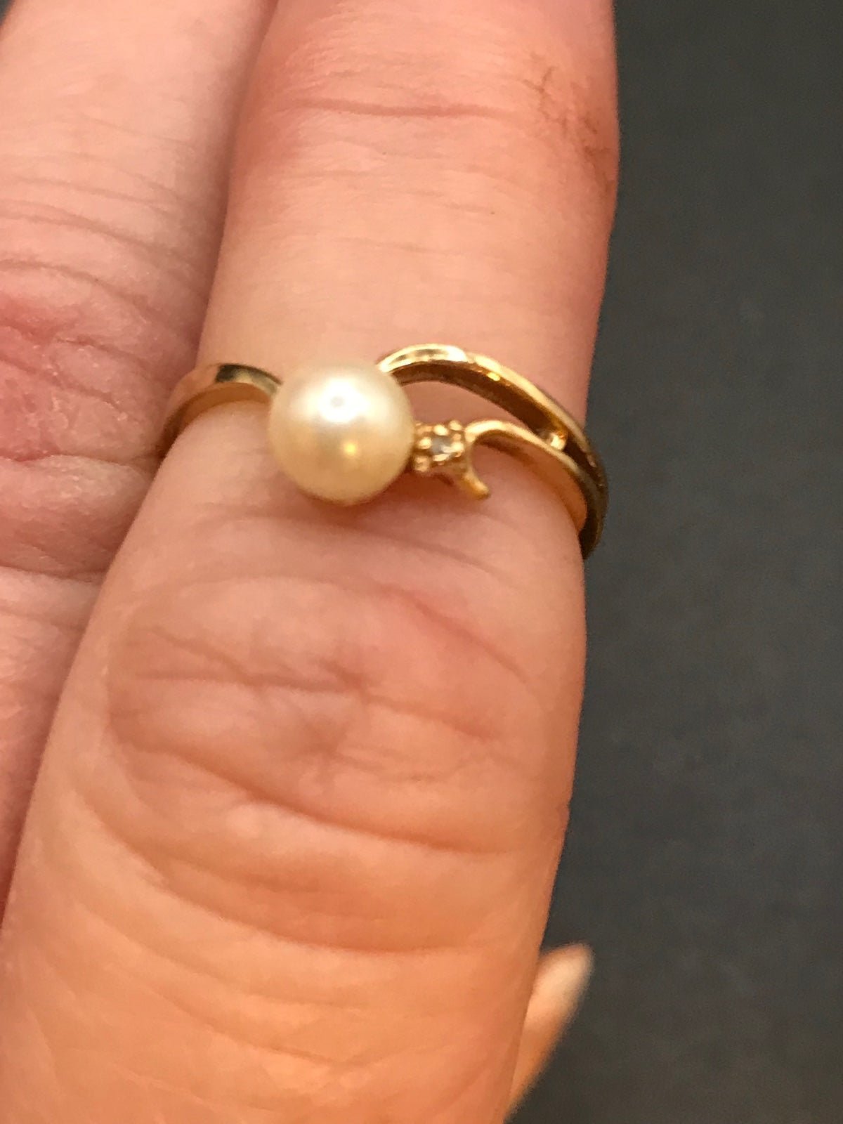 VTG SOLID 10K YELLOW GOLD PEARL & DIAMOND RING #313