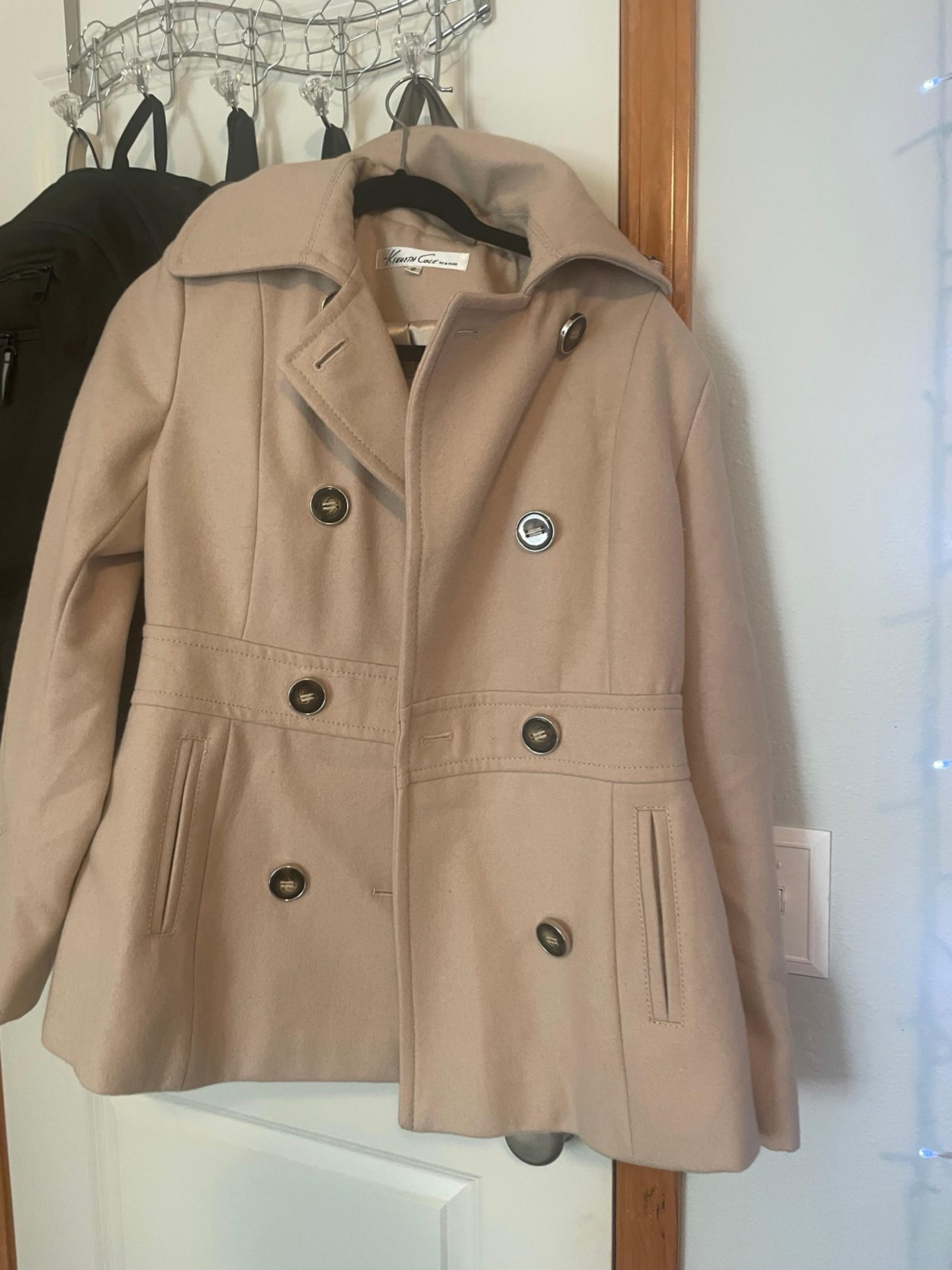 Kenneth Cole New York button up coat
