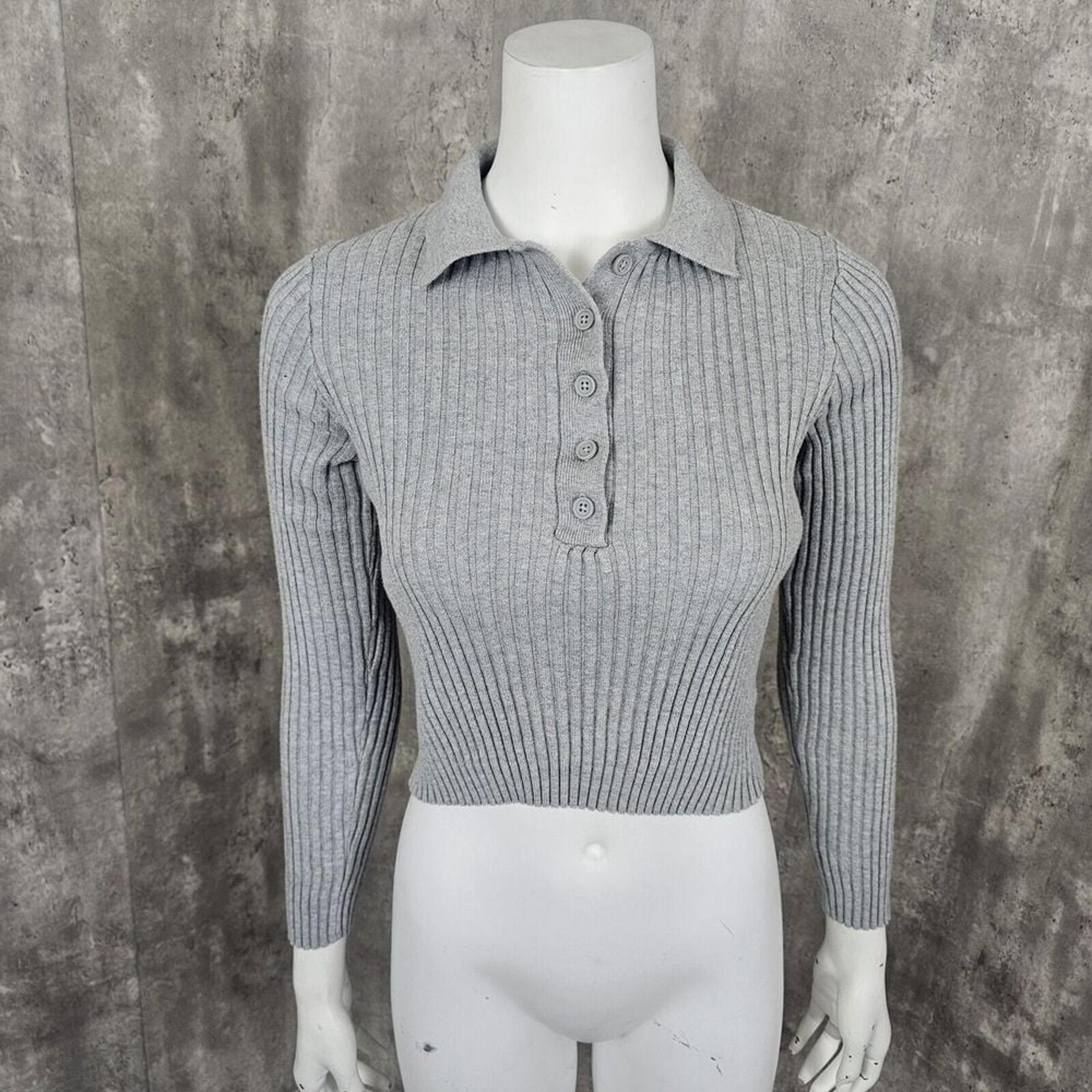 Brandy Melville One Size Bridget Grey Ribbed Knit  Long Sleeve Cropped Top