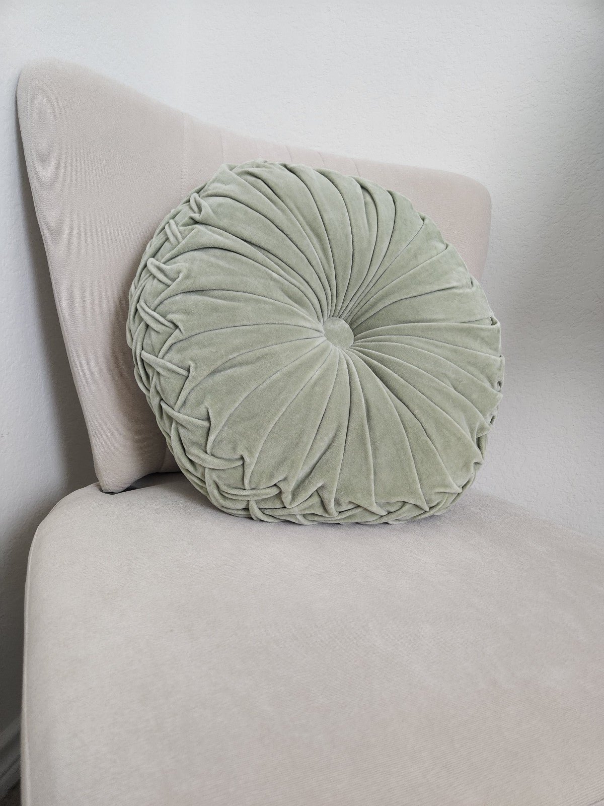 Vintage Round Pintucked Pillow