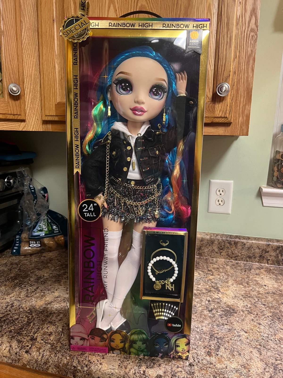 Rainbow High - My Runway Friend - Amaya Raine 24” Doll