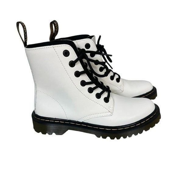 Dr. Martens Luana white boots women's size 7 US