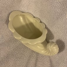 VINTAGE SHELL CORNUCOPIA PLANTER POTTERY BOHO CHIC
