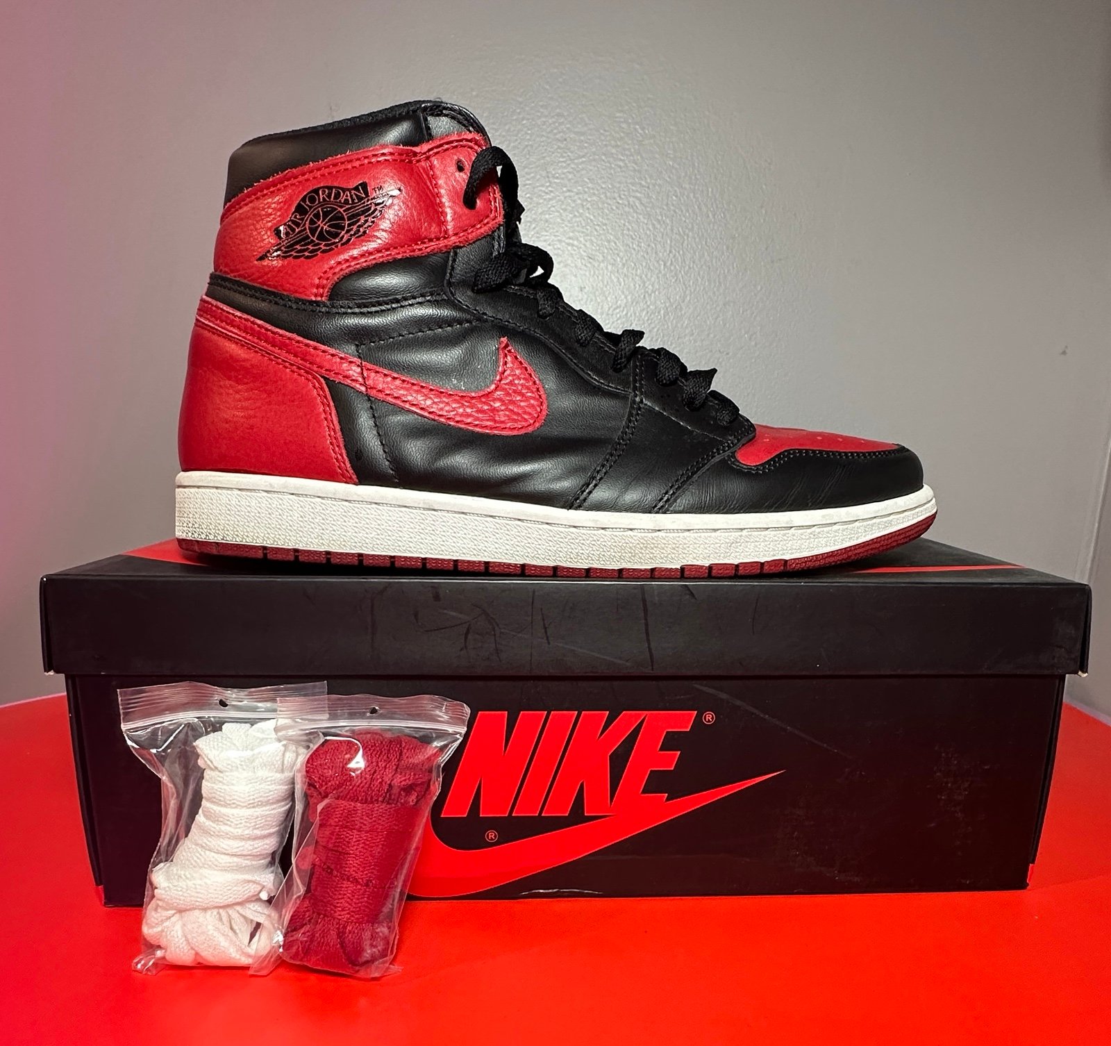 Size 11 - Jordan 1 Retro OG High Banned Bred