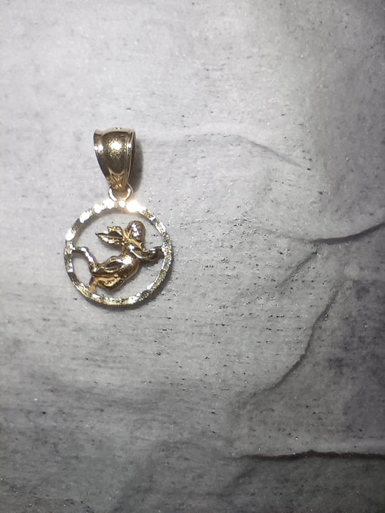 10K SOLID GOLD ANGEL/CHERUB PENDANT