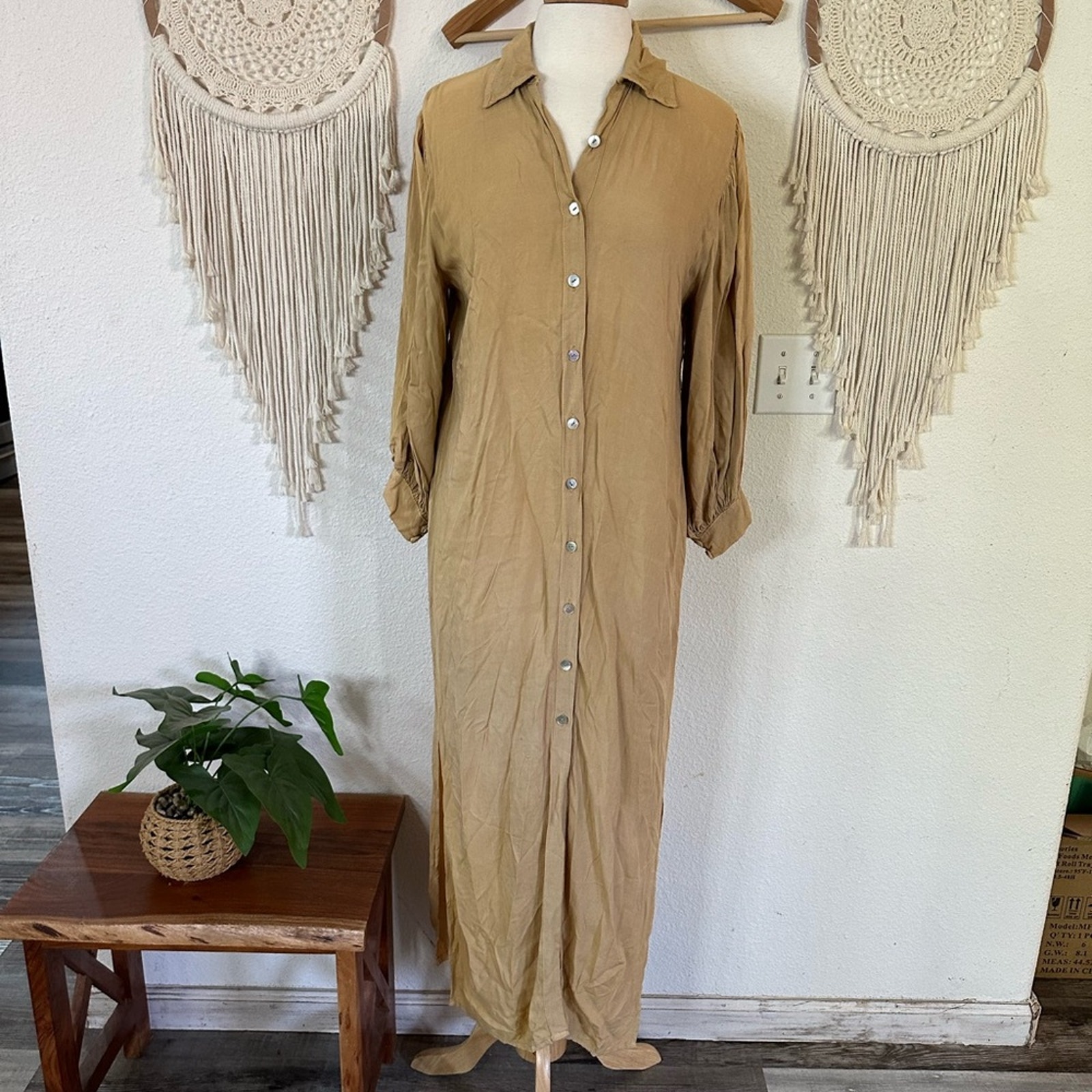 Jen’s pirate booty tan flowy shirt dress maxi dress XS NEW