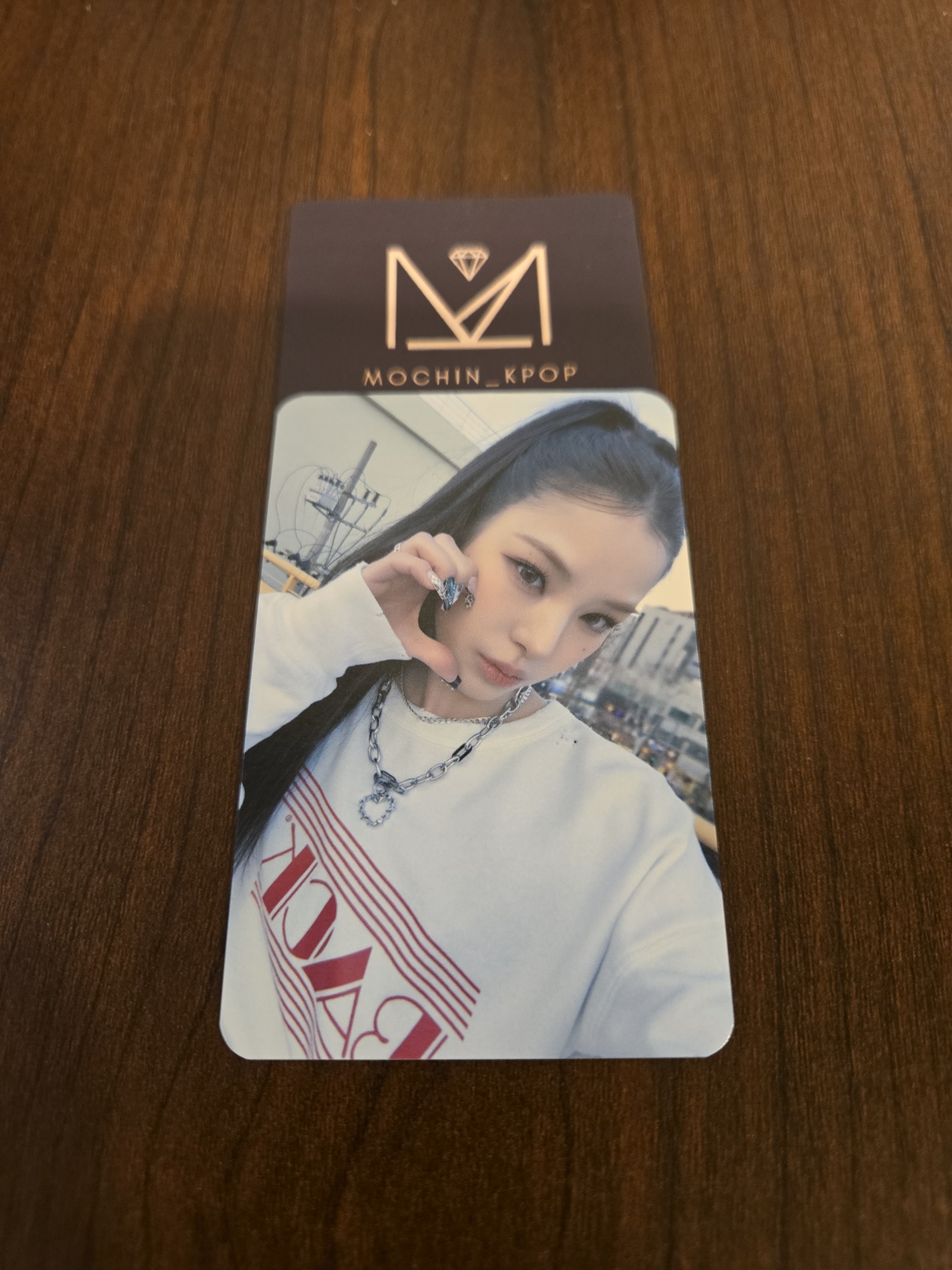 IZNA Sign Mai week 2 boardcast photocard