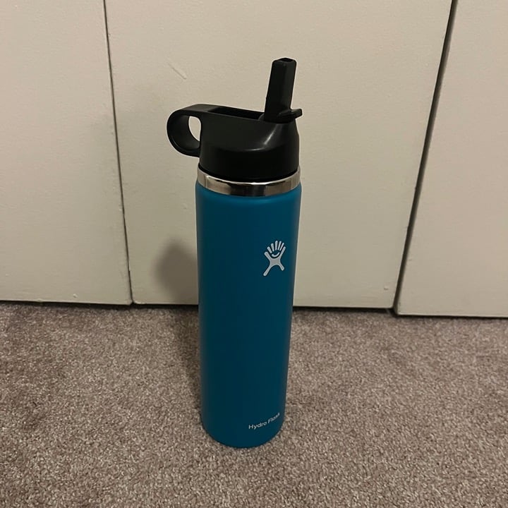 Hydro Flask Laguna 24 oz Wide Mouth Stainless Steel Water Bottle with Straw Lid