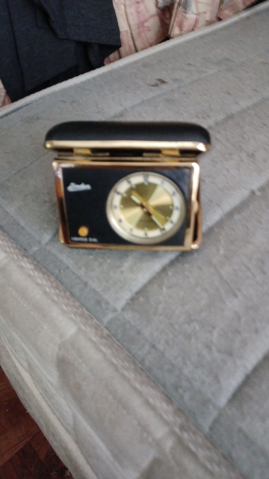 Pocket clock