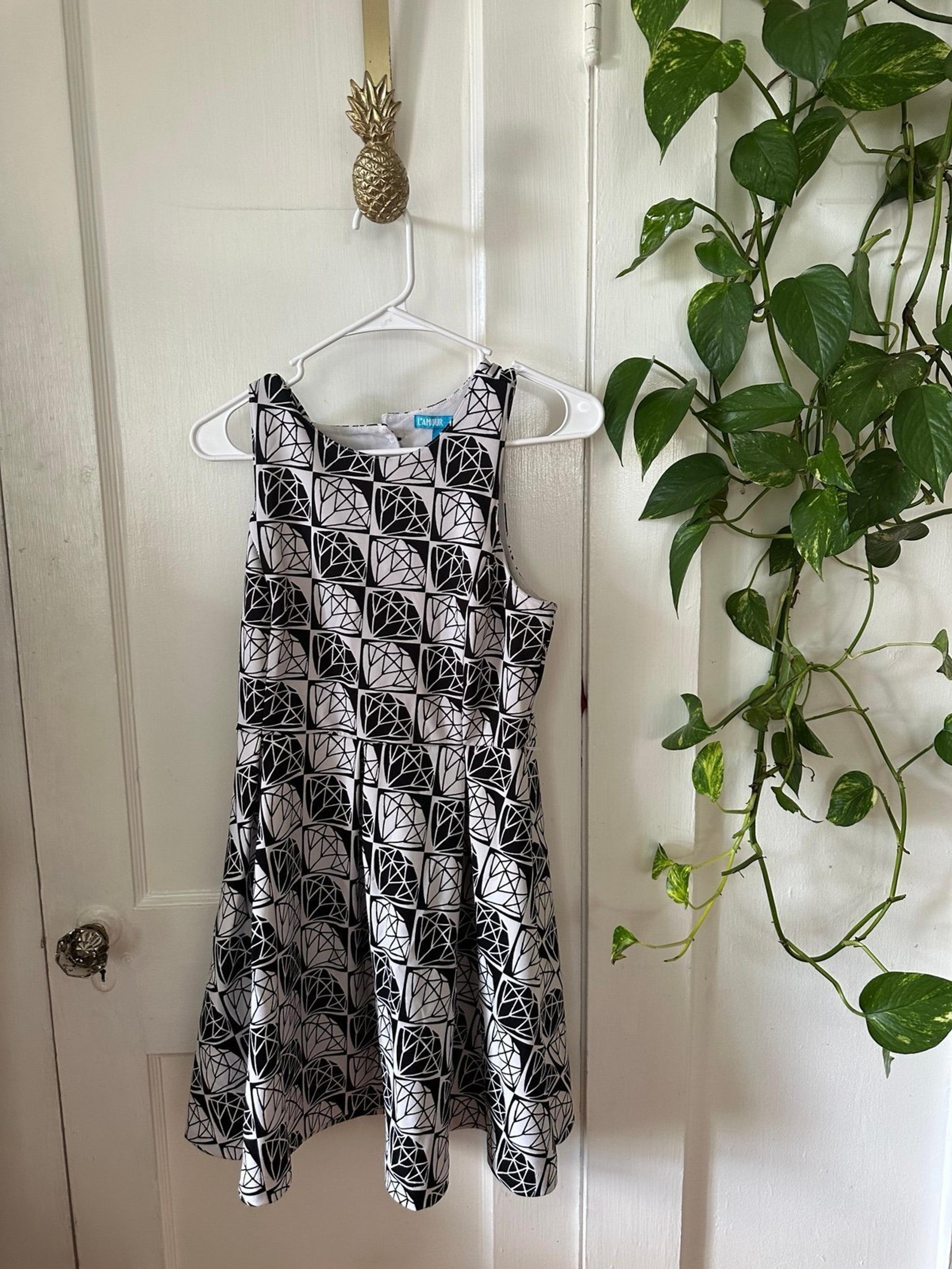 L’Amour Nanette Lepore Women’s size medium Diamond dress