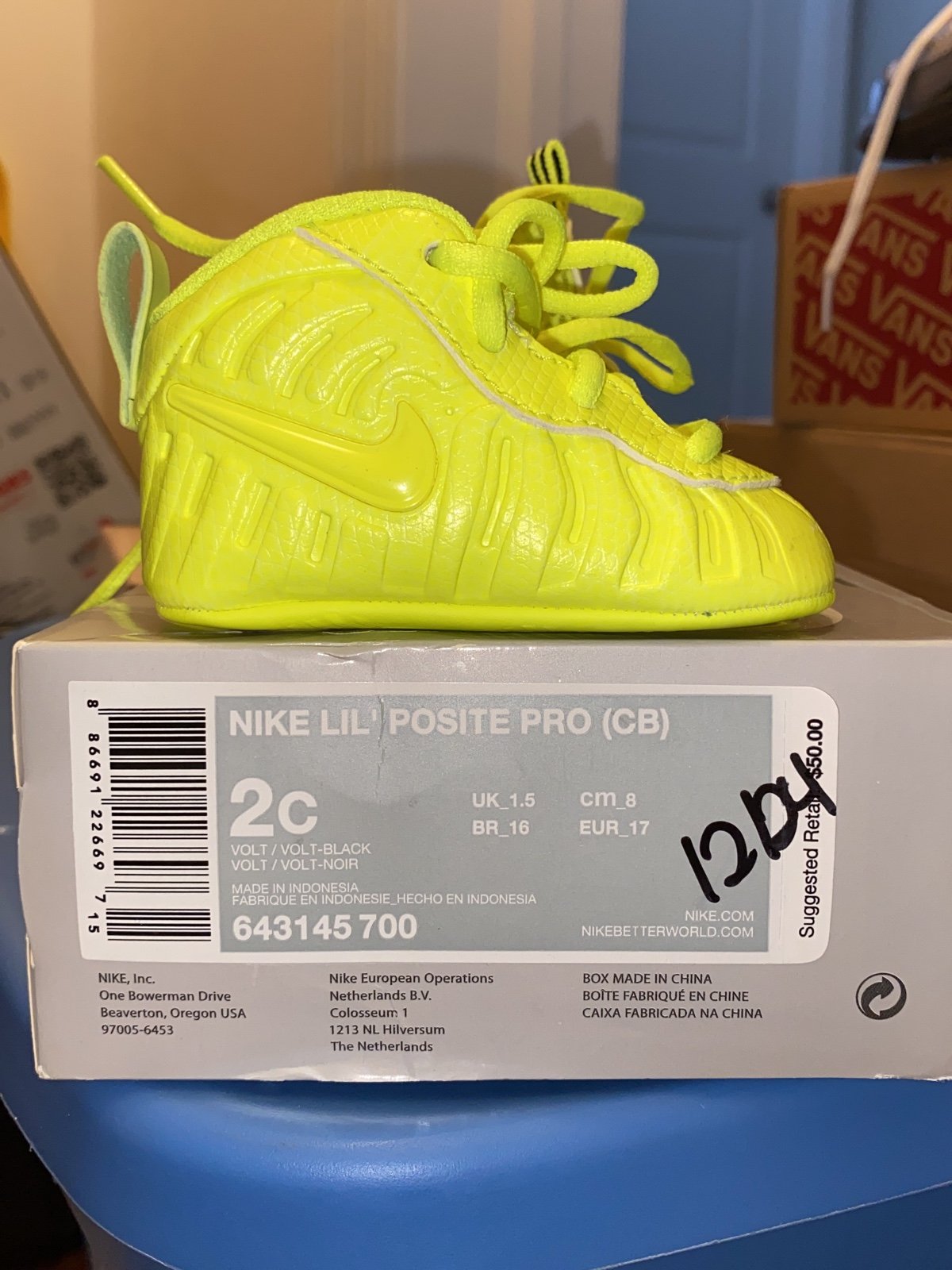 Nike lil posite volt