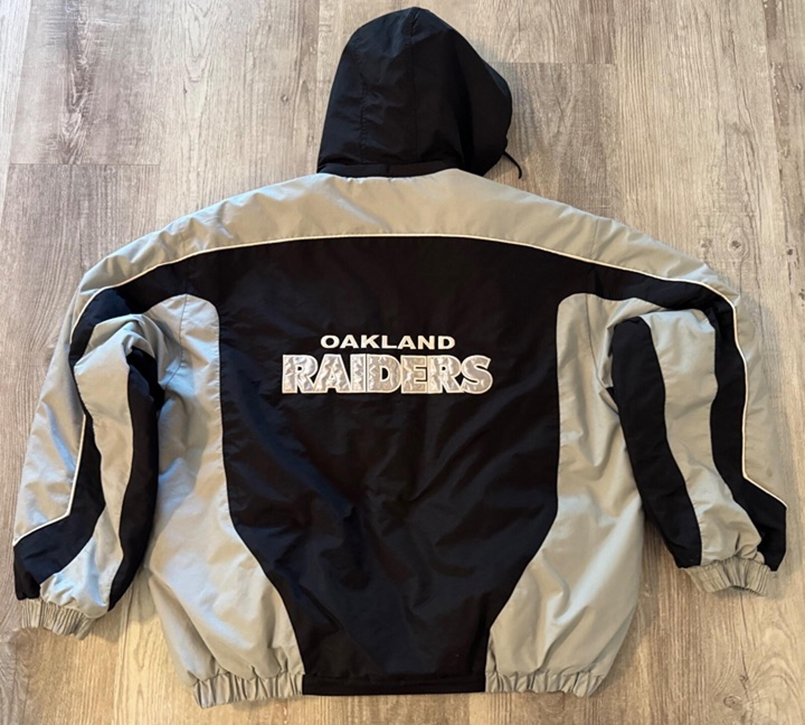 Vintage NFL Oakland Raiders Jacket GIII Size Mens XL Black Silver Zip Up