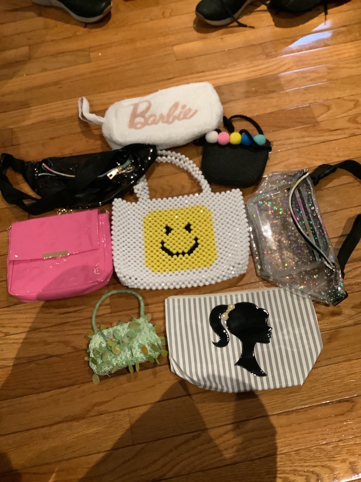 One lot of pocketbooks for kids ,girls.