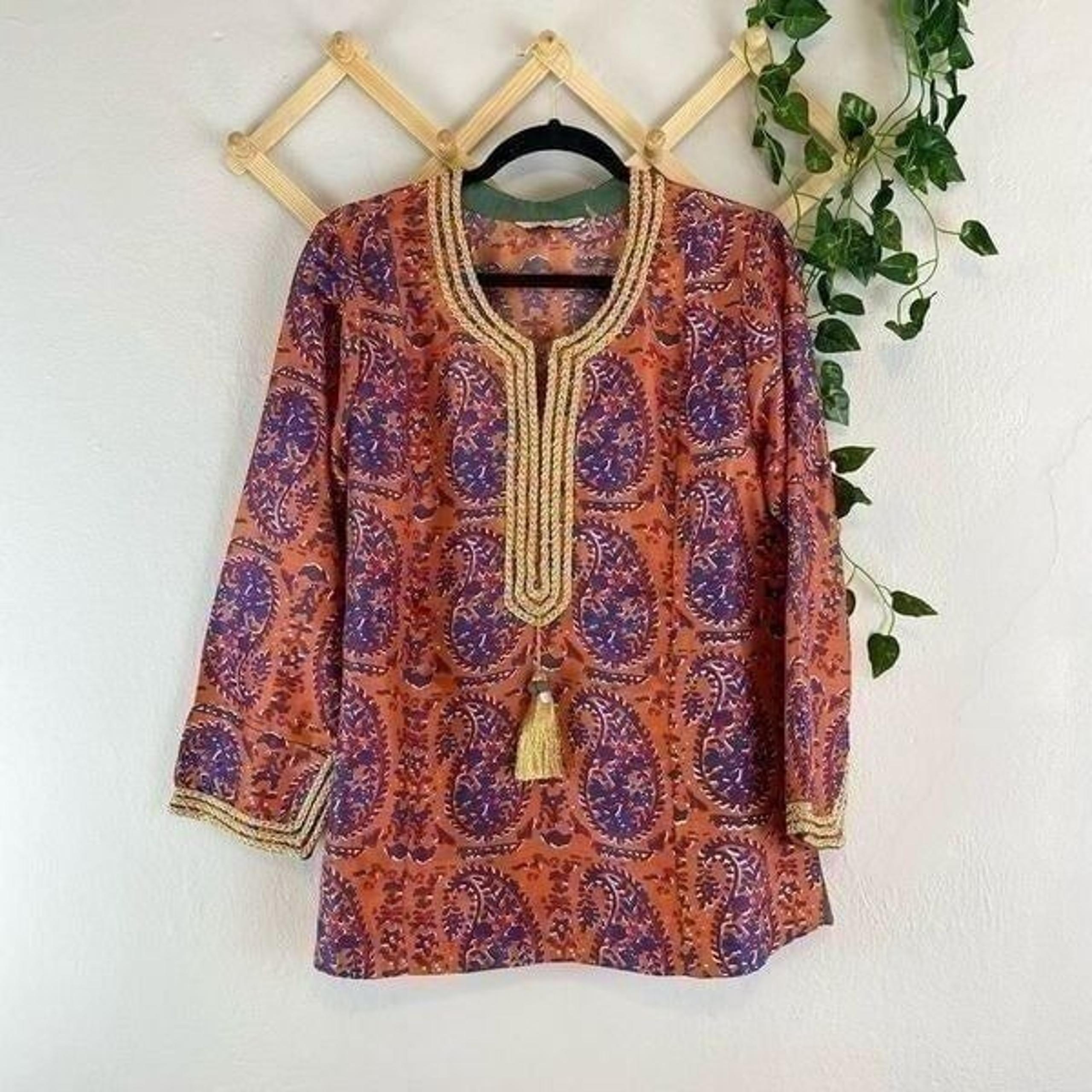 SOFT SURROUNDINGS | Moroccan Embellished Tunic Top  L388