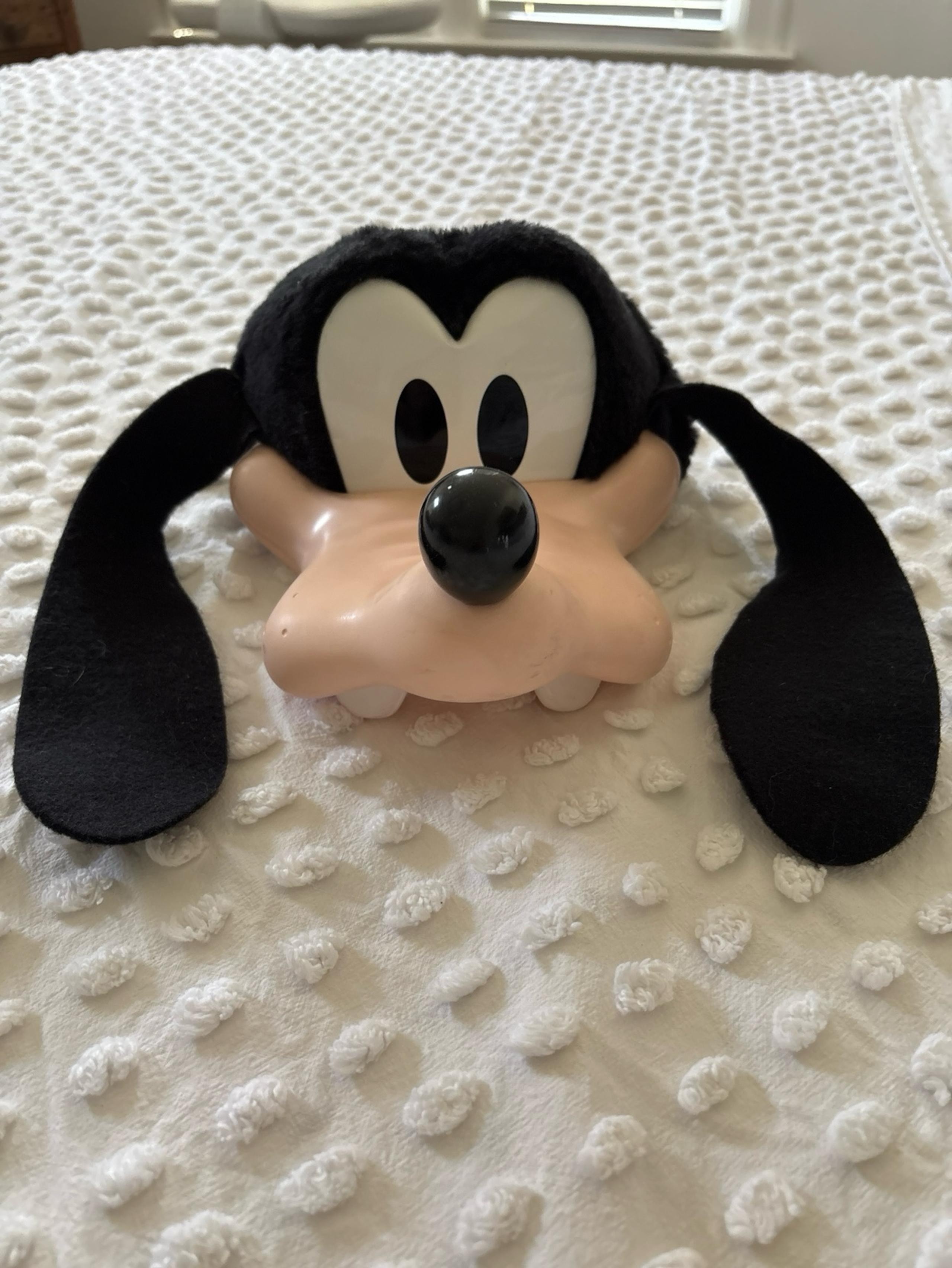 vintage Walt Disney world hard goofy hat