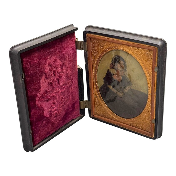 Antique Tintype Photo Rare Young Woman Color Thermoplastic Courting Couple Case