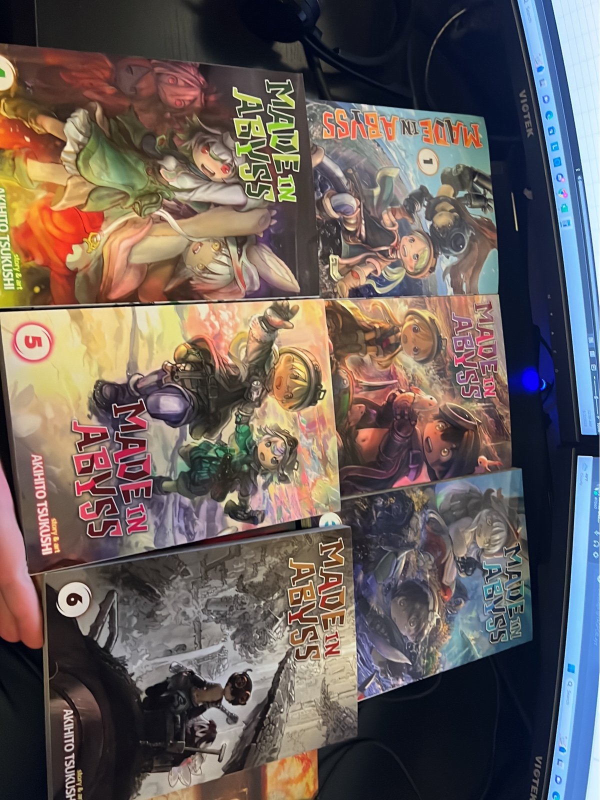 Made In Abyss: Volume 1-6 English Manga