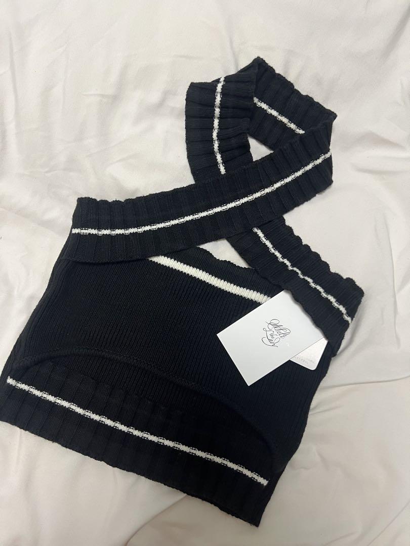 Brand new with tags, melt the lady line rib tops.