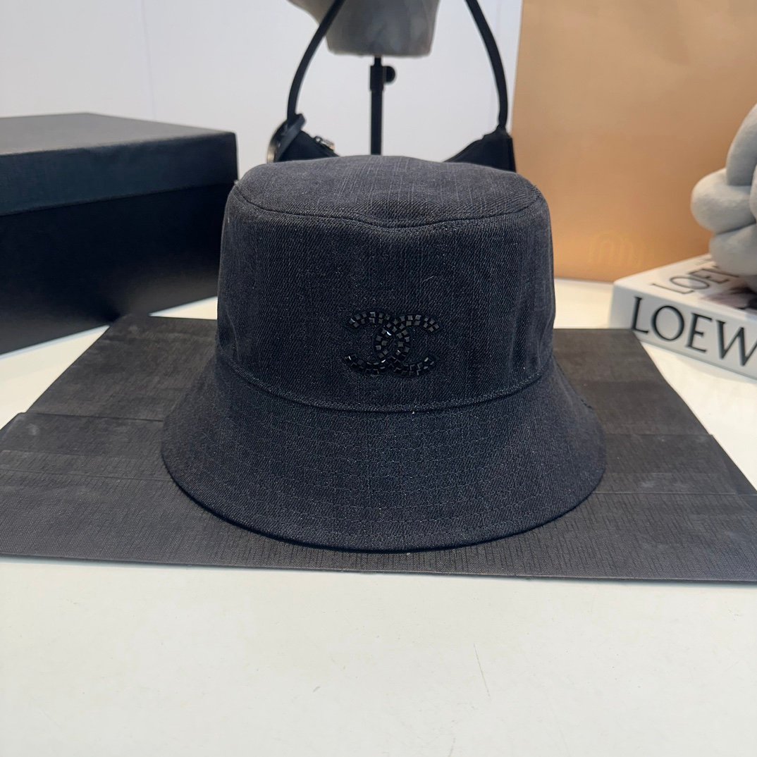Fashion hat