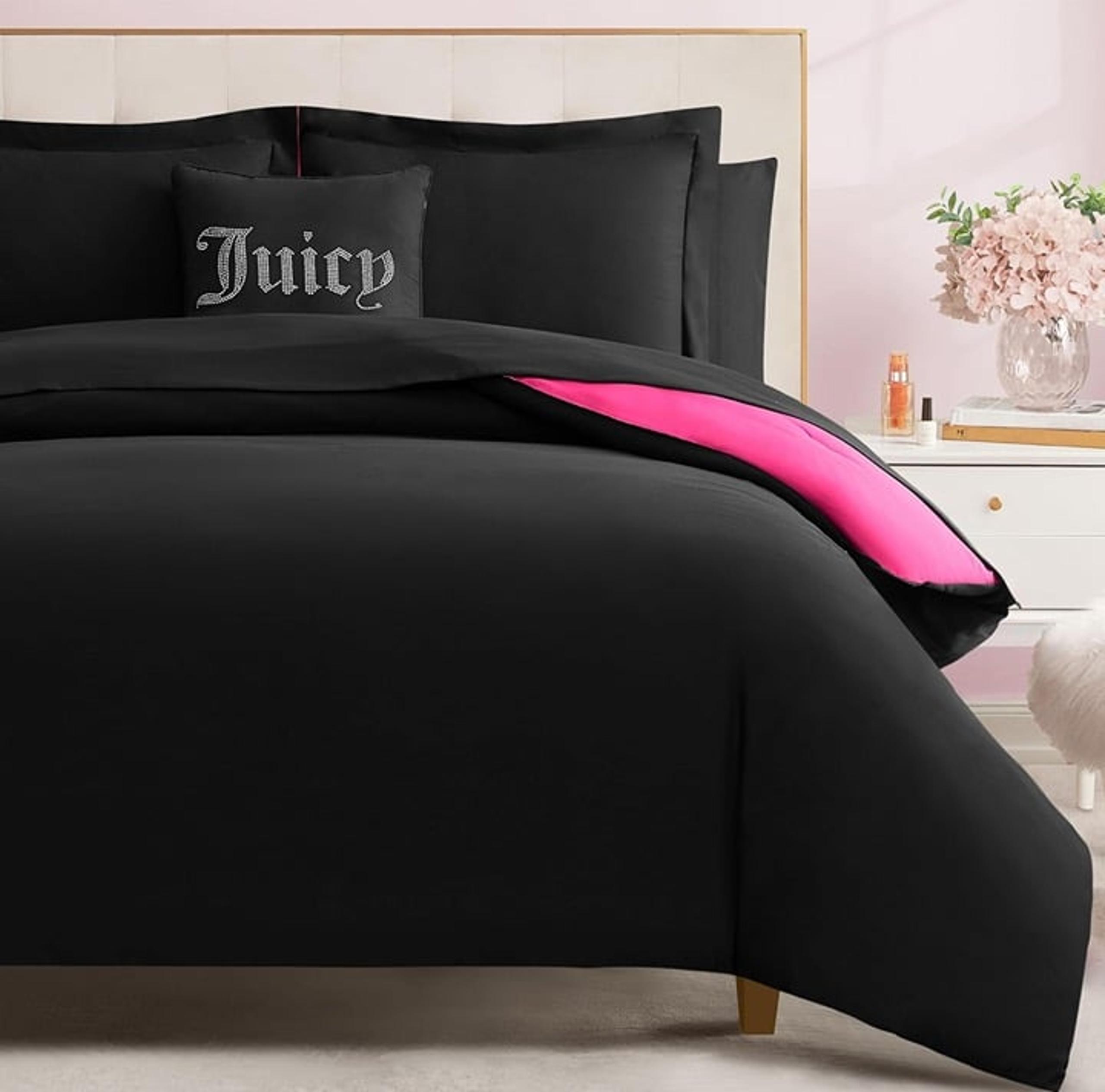 Juicy Couture Alexis Reversible Comforter Set, Queen            Black/Hot Pink