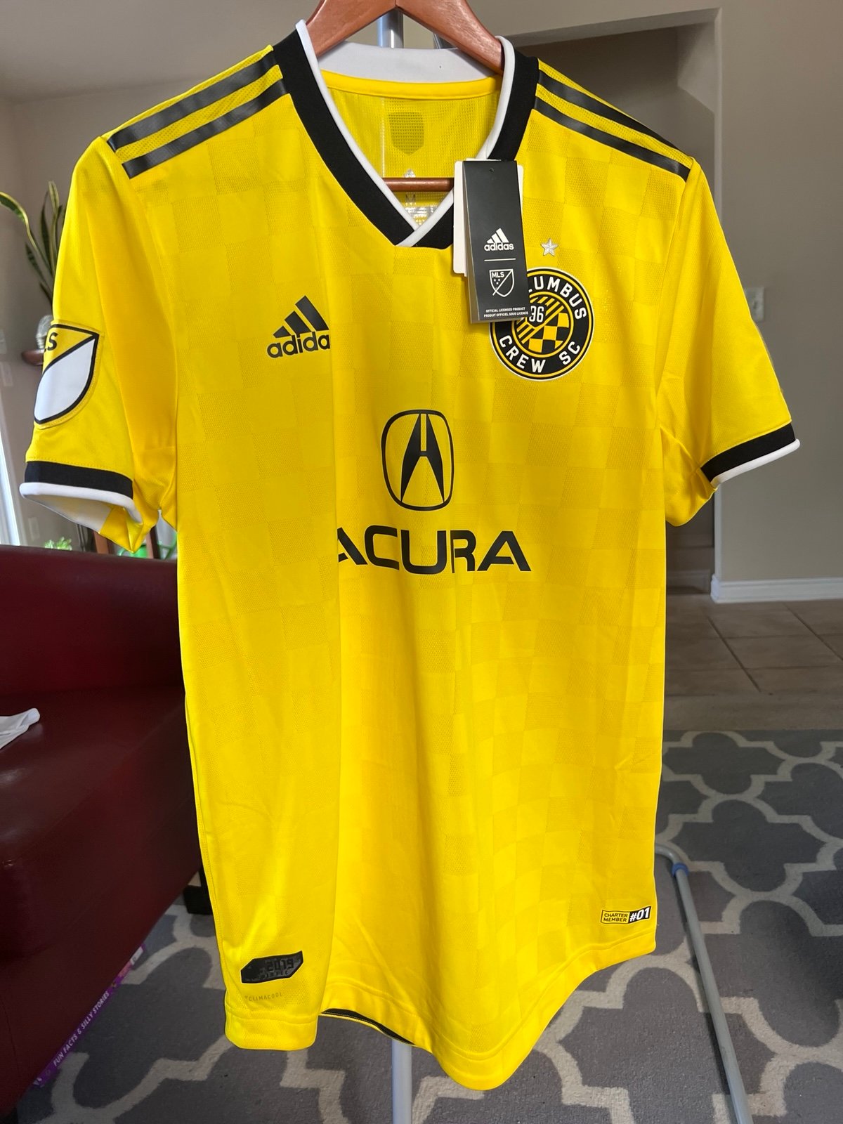 adidas MLS Columbus Crew 2019 home soccer jersey Sz M