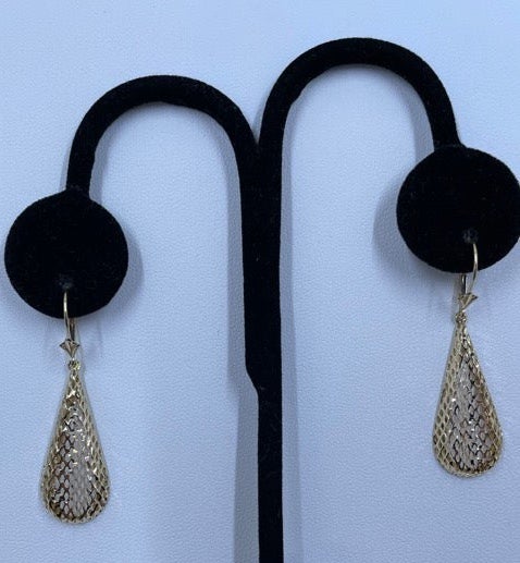 14K YG Filagree Diamond Cut Teardrop Lever Back Earrings