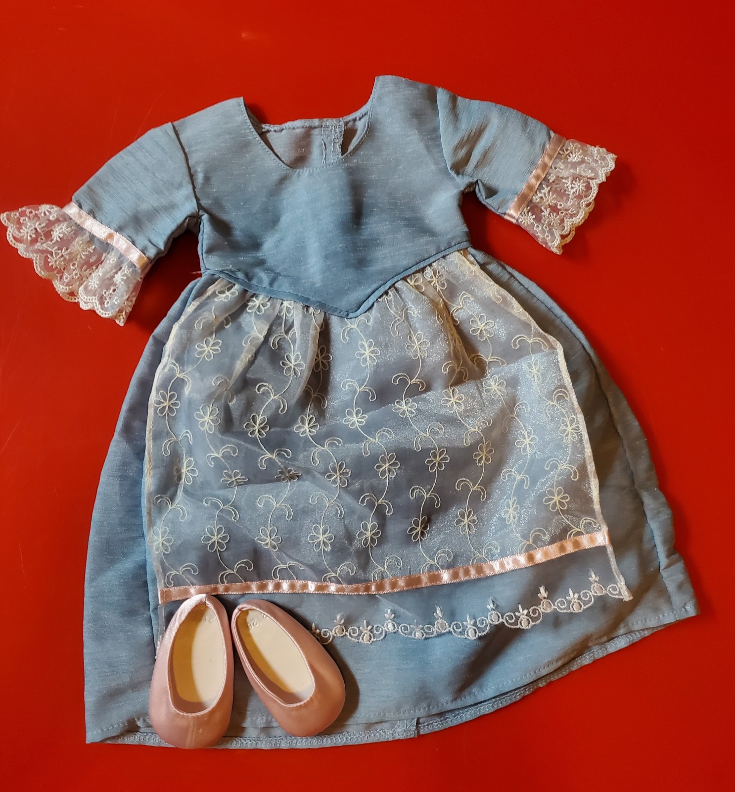 American girl Elizabeth tea lesson gown