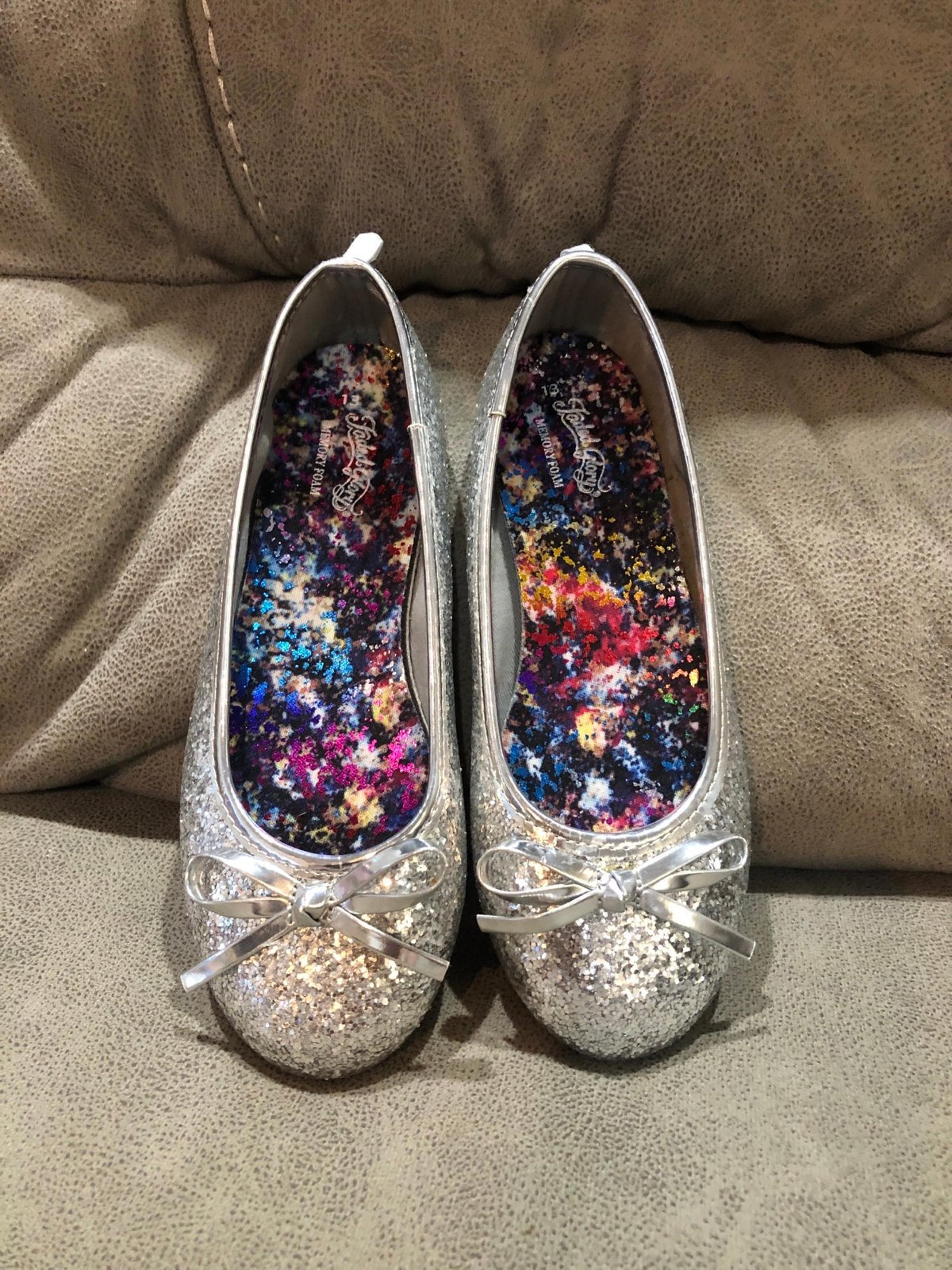 Faded Glory Girls Silver Glitter Flats Size 13