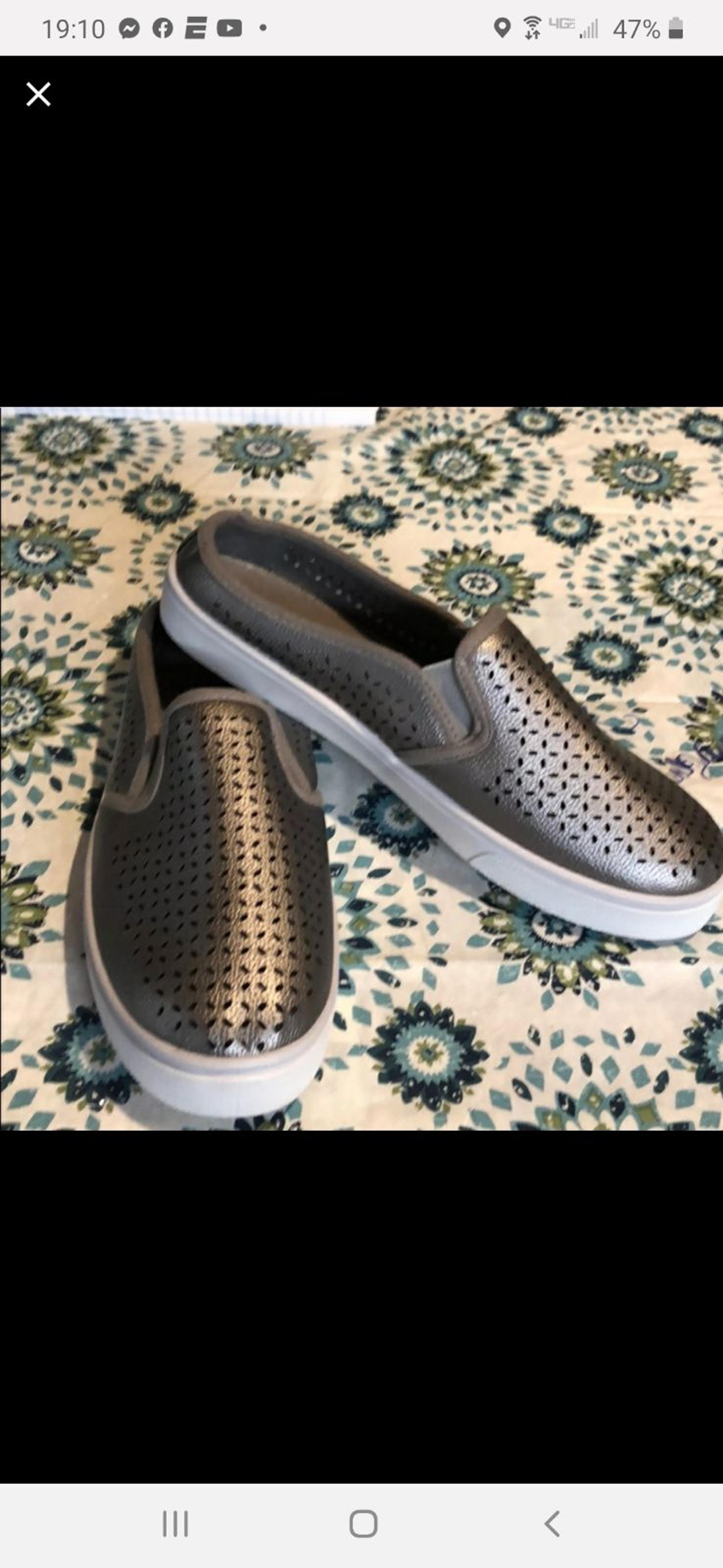 Gold Toe Silver Grey Slip-on Sneakers 9