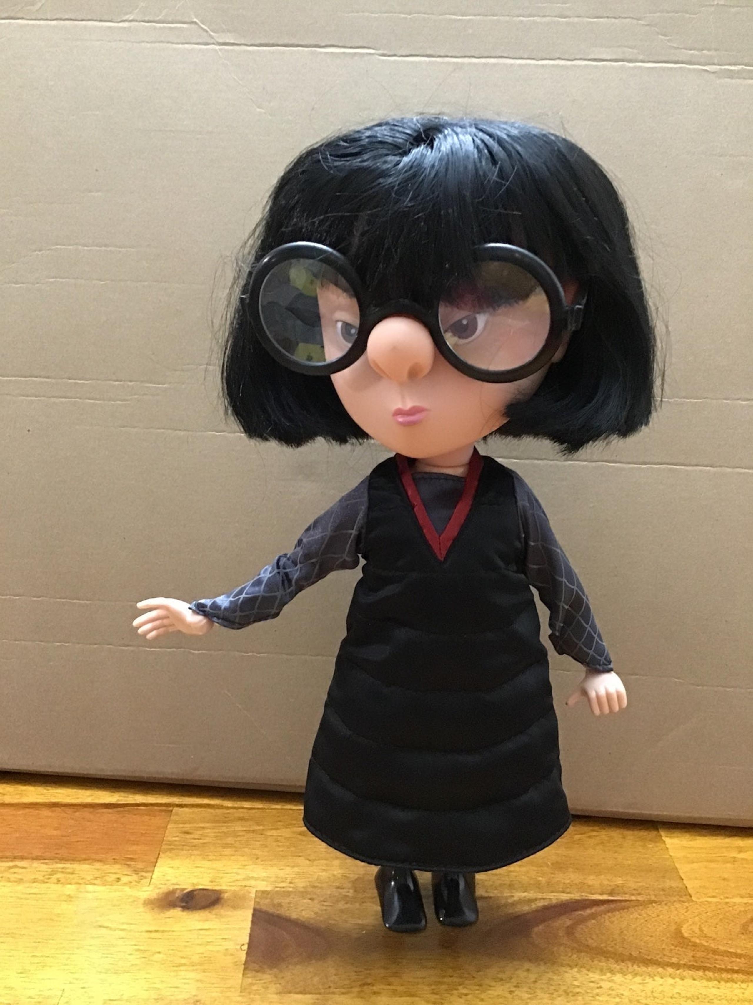 Incredibles Disney Pixar LARGE TALKING EDNA ACTION FIGURE INTERACTIVE