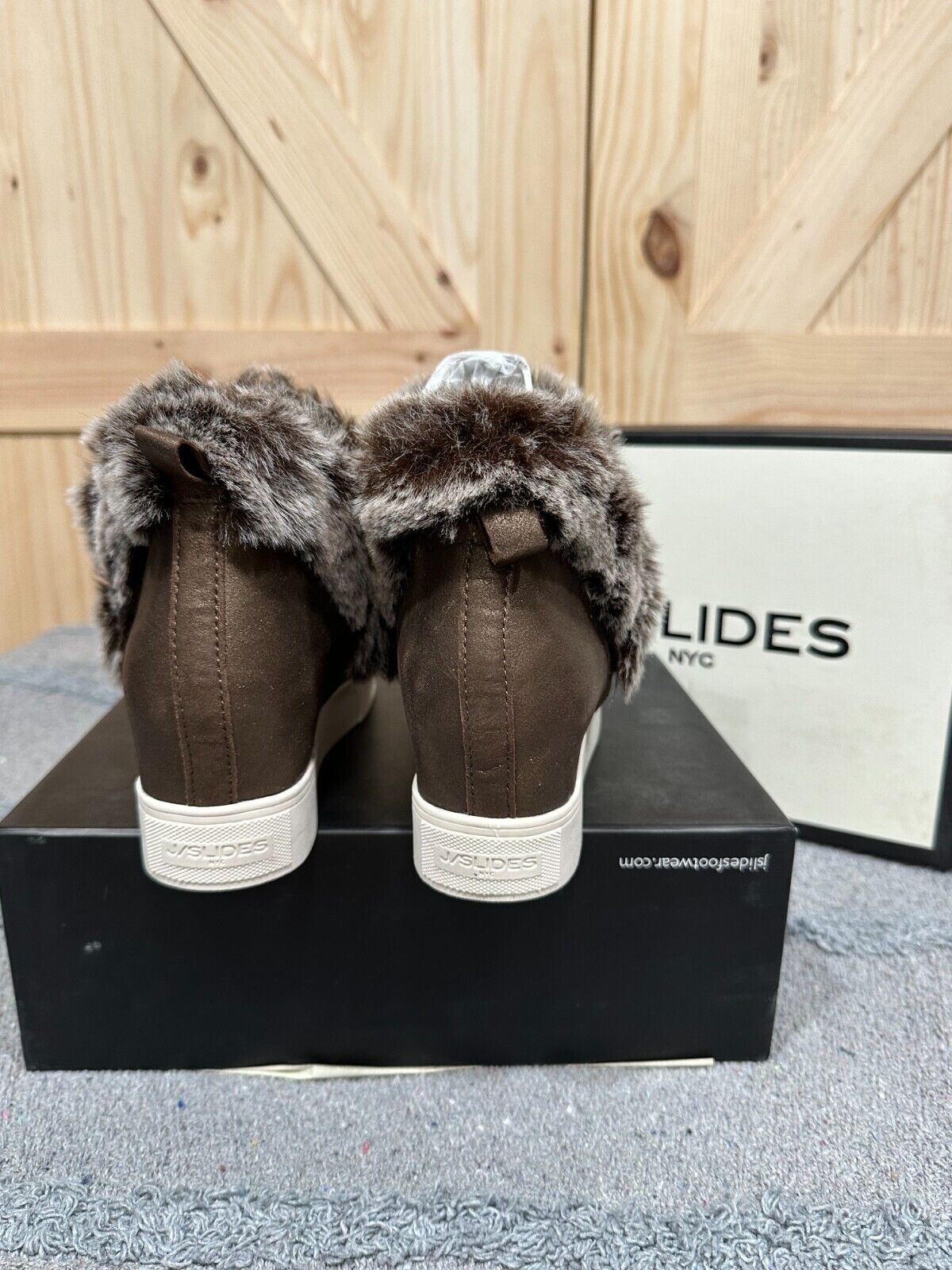 J/Slides Women's Sean Faux Fur Trim Waterproof Sneaker Booties Sz7.5 Brown Suede
