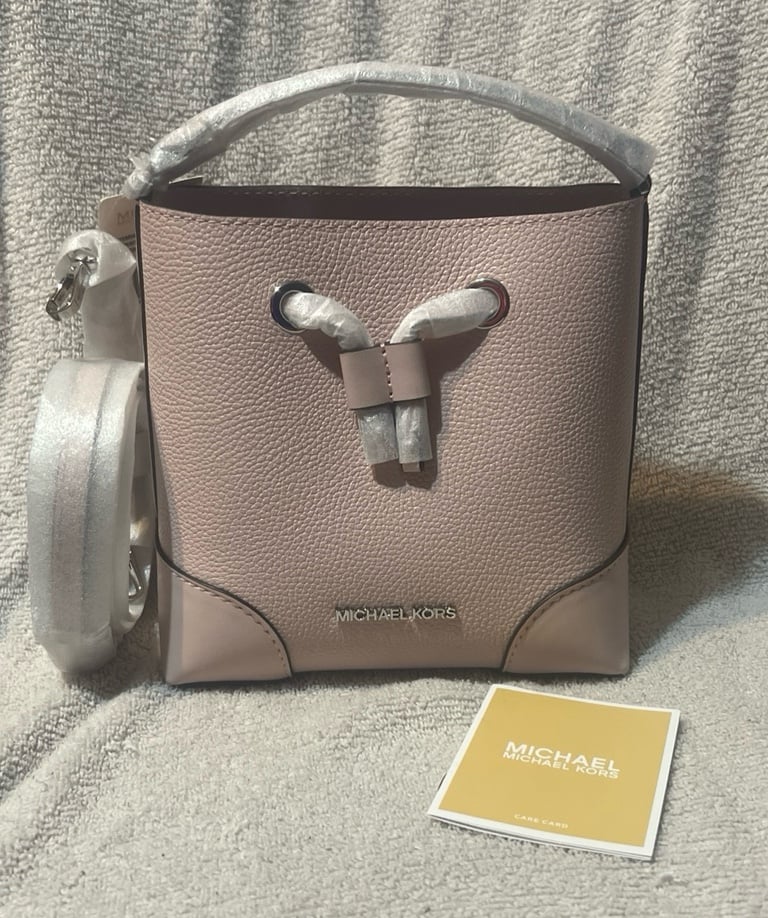 Michael Kors Mercer Small Pebbled Leather Bucket Bag