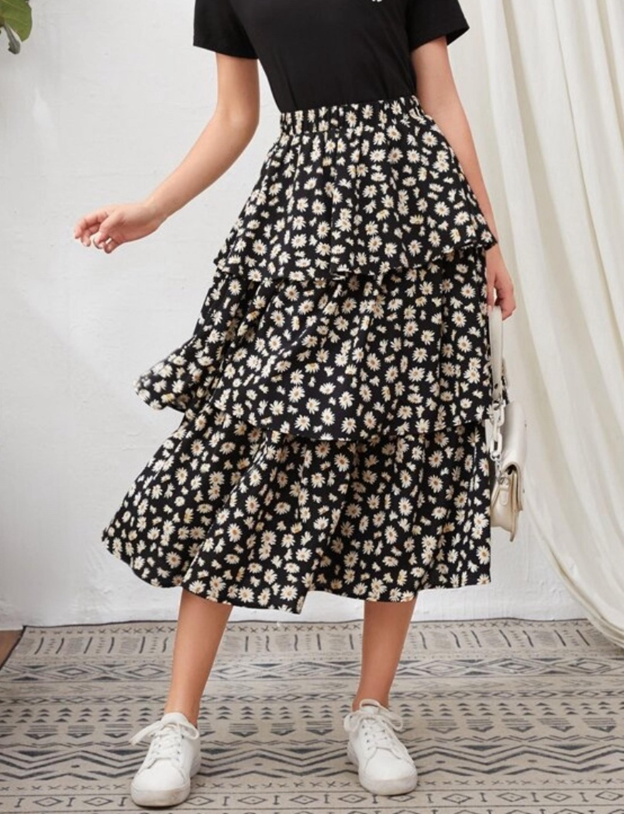 SHEIN Women’s 2XL Tiered Black With Daisies Maxi Skirt Boho