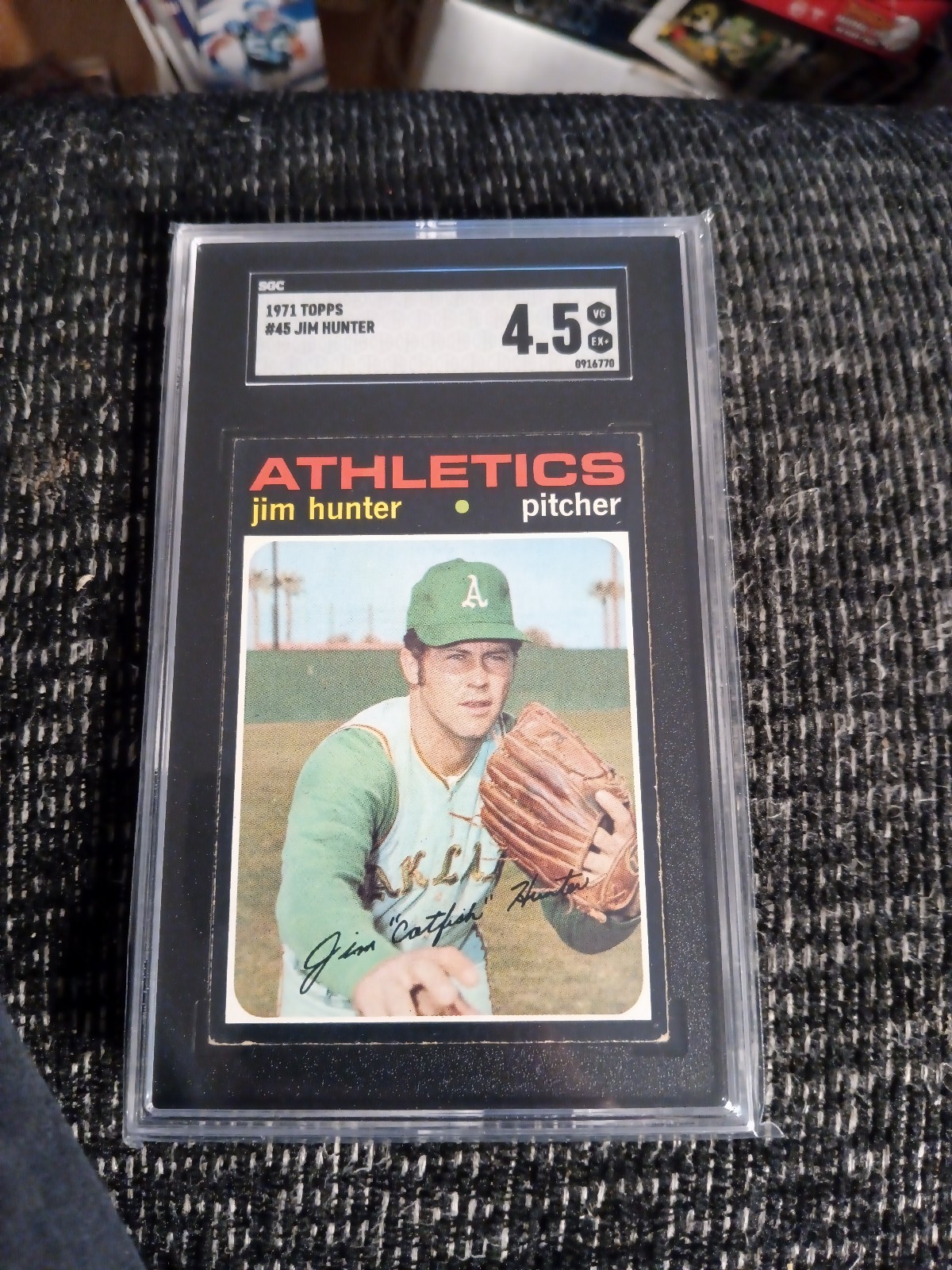Jim Hunter 1971 Topps baseball card graded 4.5 sgc
