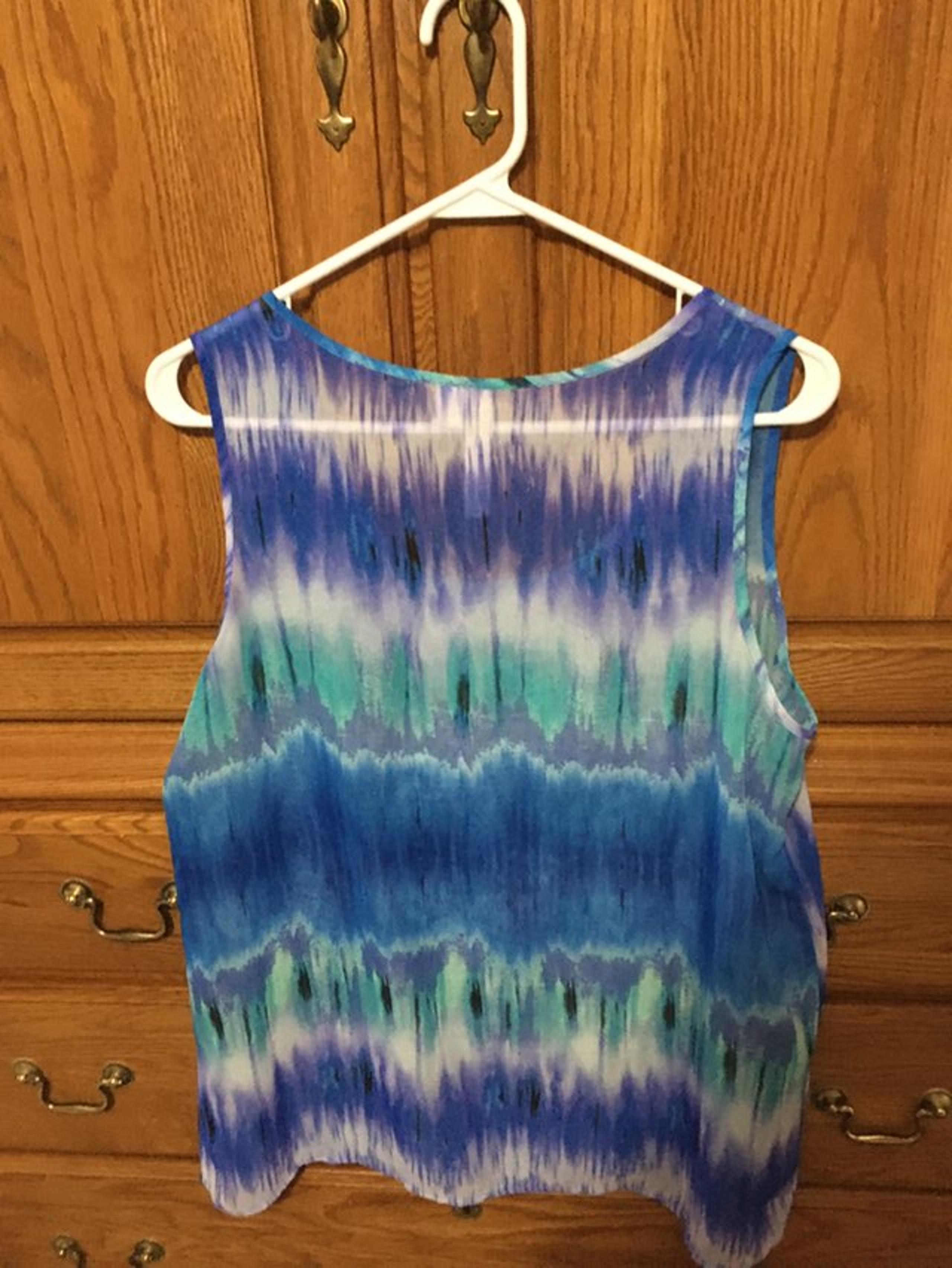 womens tops