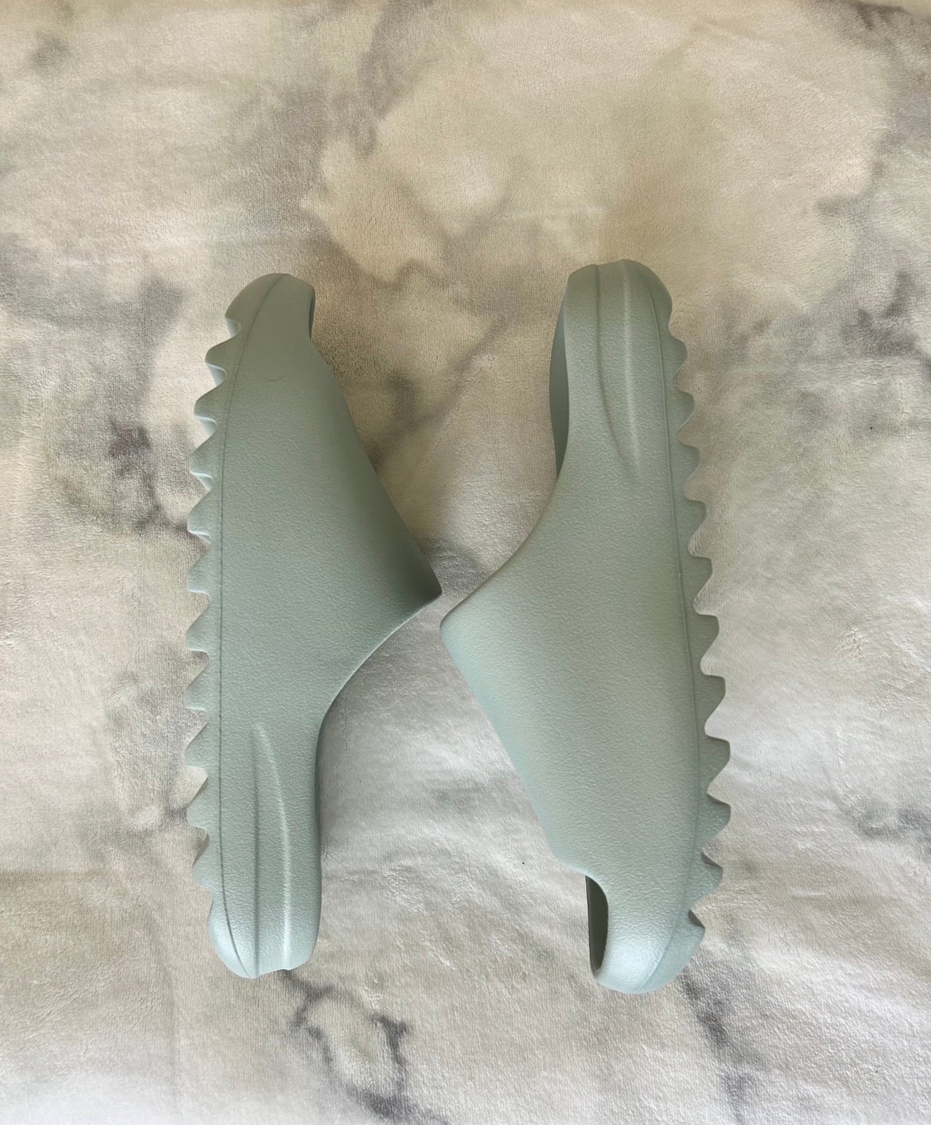 Yeezy Slide ‘Salt’